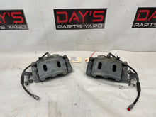 2018 Cadillac Escalade Front Brake Calipers OEM - Day's Parts Yard