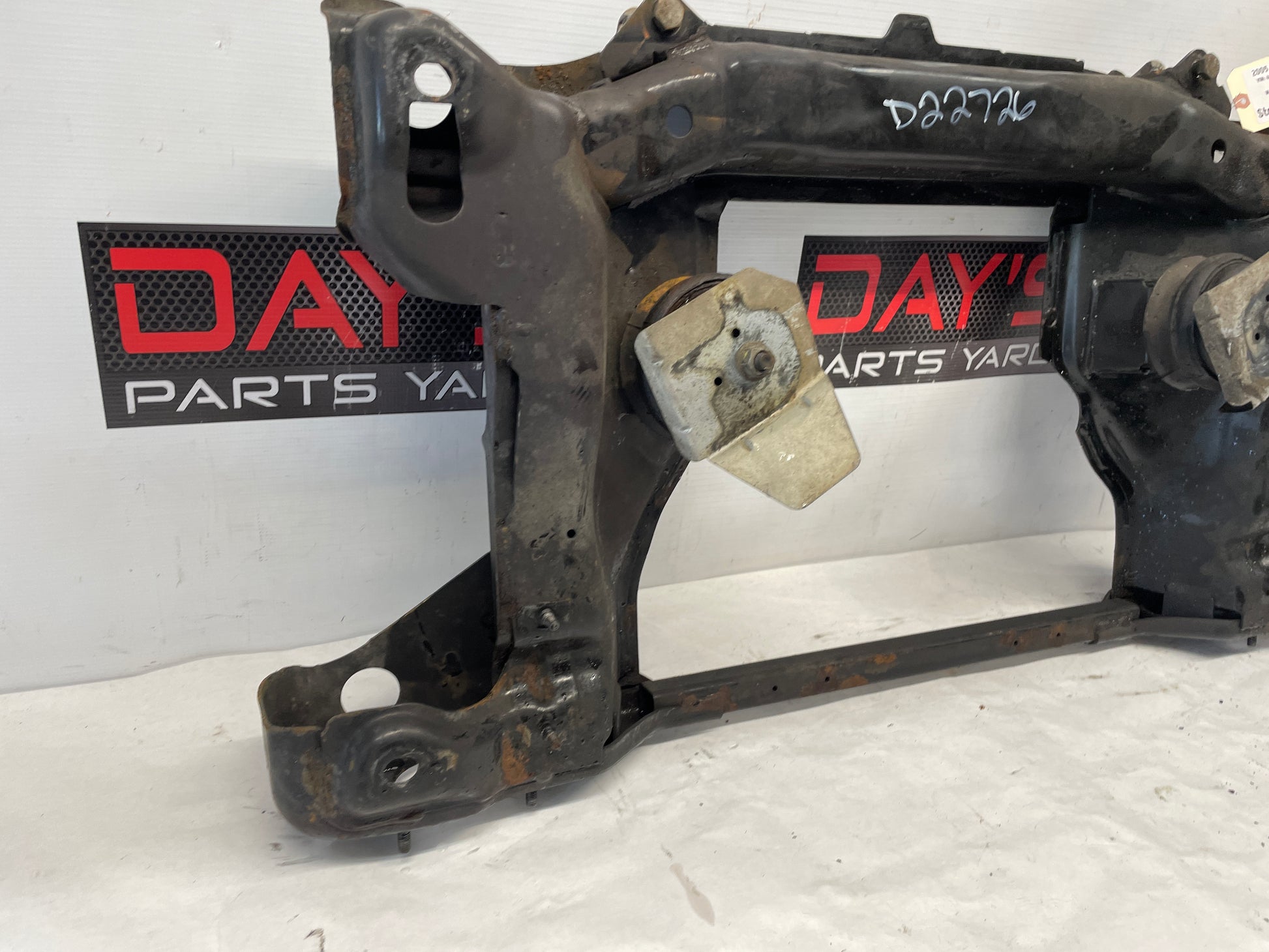 2005 Pontiac GTO Front Suspension Engine Cradle K Member Sub Frame OEM - Day's Parts Yard