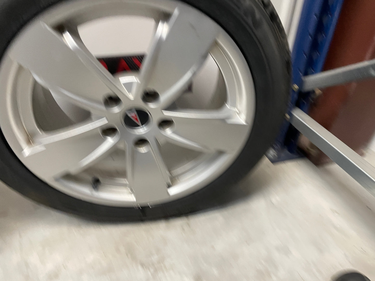 2004 Pontiac GTO Wheels and Tires 17X8 OEM