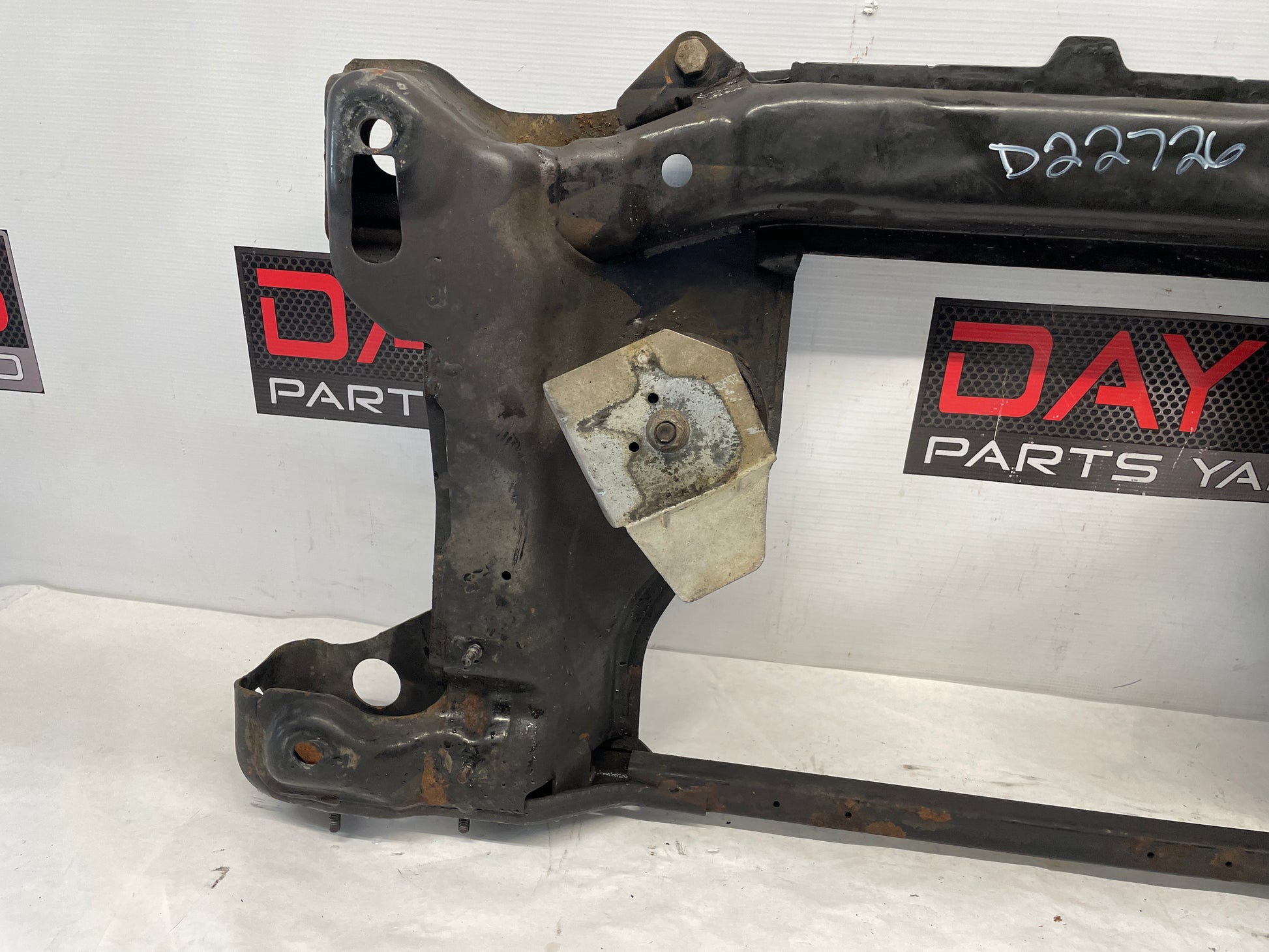 2005 Pontiac GTO Front Suspension Engine Cradle K Member Sub Frame OEM - Day's Parts Yard