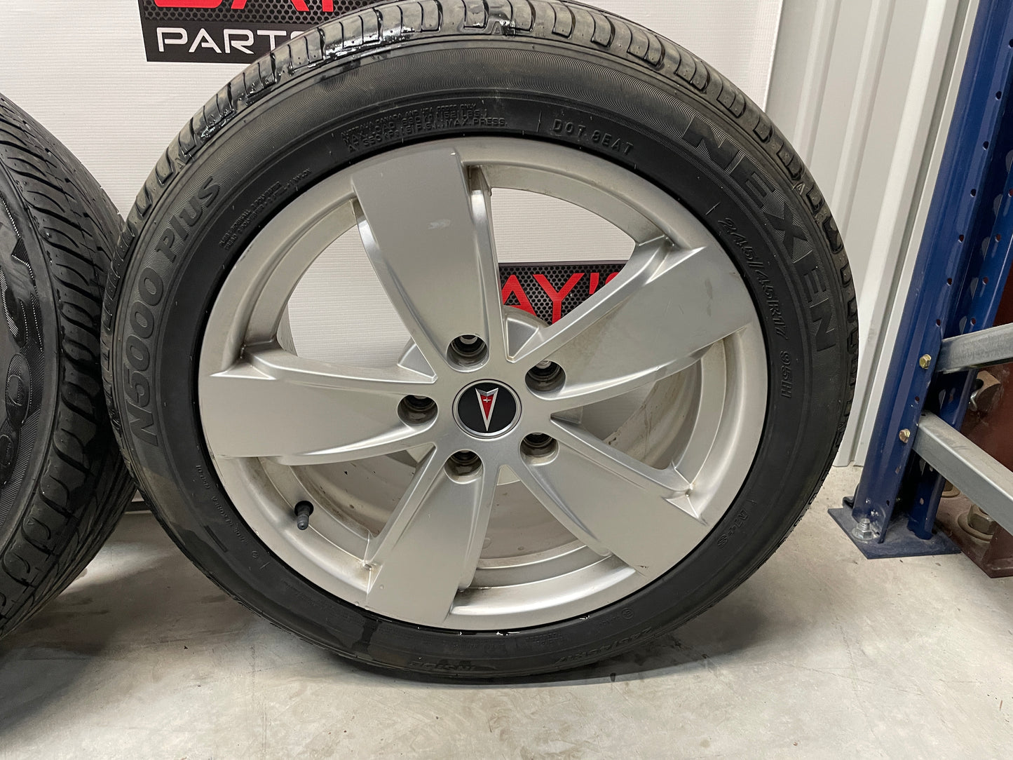 2004 Pontiac GTO Wheels and Tires 17X8 OEM