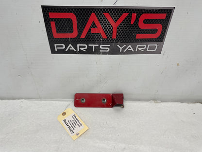 2006 Pontiac GTO RH Passenger Fender Side Skirt Rocker Molding Support Bracket OEM - Day's Parts Yard