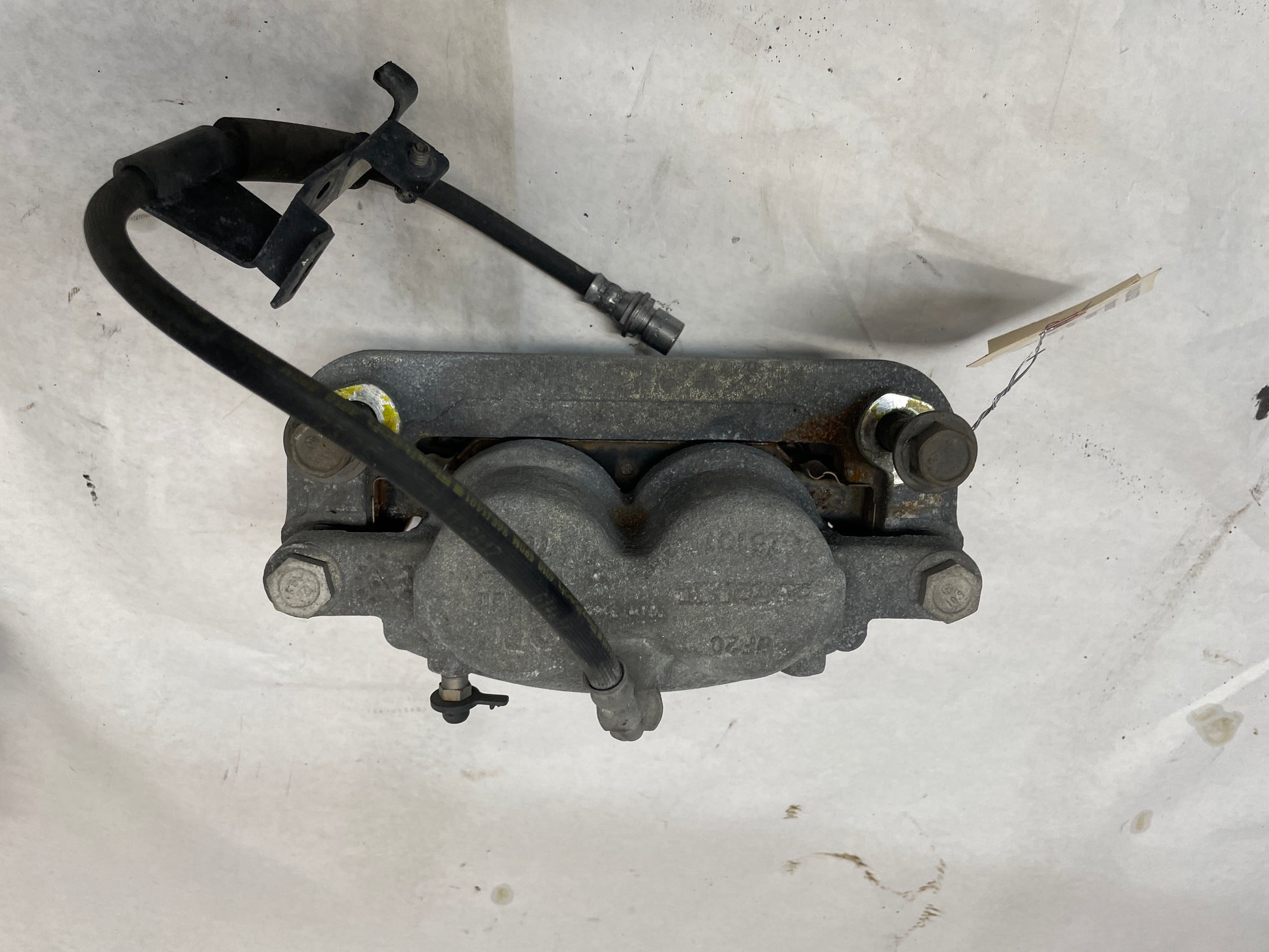 2018 Cadillac Escalade Front Brake Calipers OEM - Day's Parts Yard