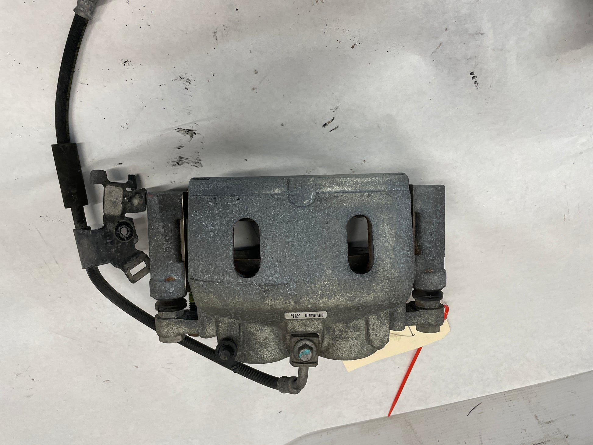 2018 Cadillac Escalade Front Brake Calipers OEM - Day's Parts Yard