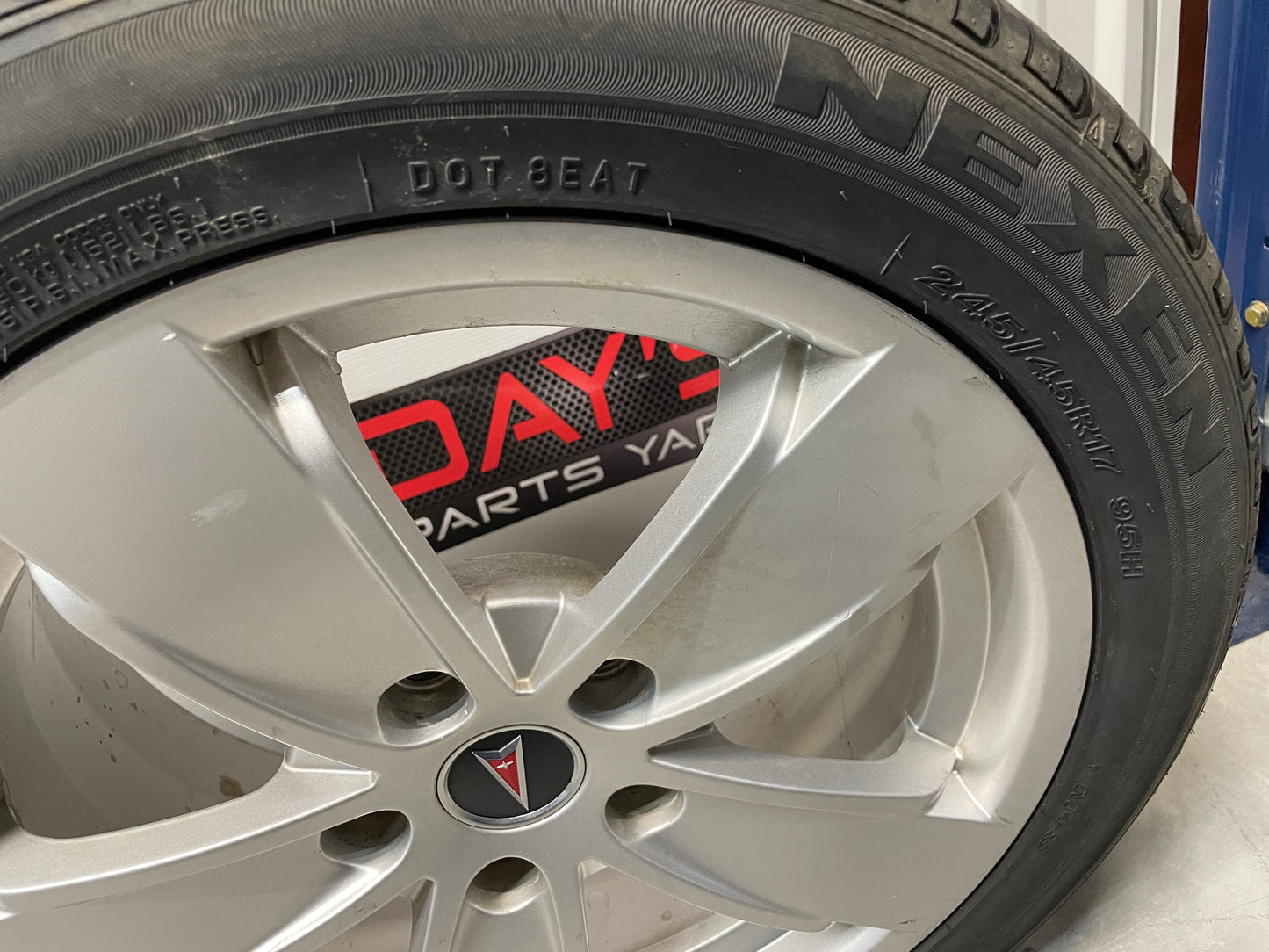 2004 Pontiac GTO Wheels and Tires 17X8 OEM