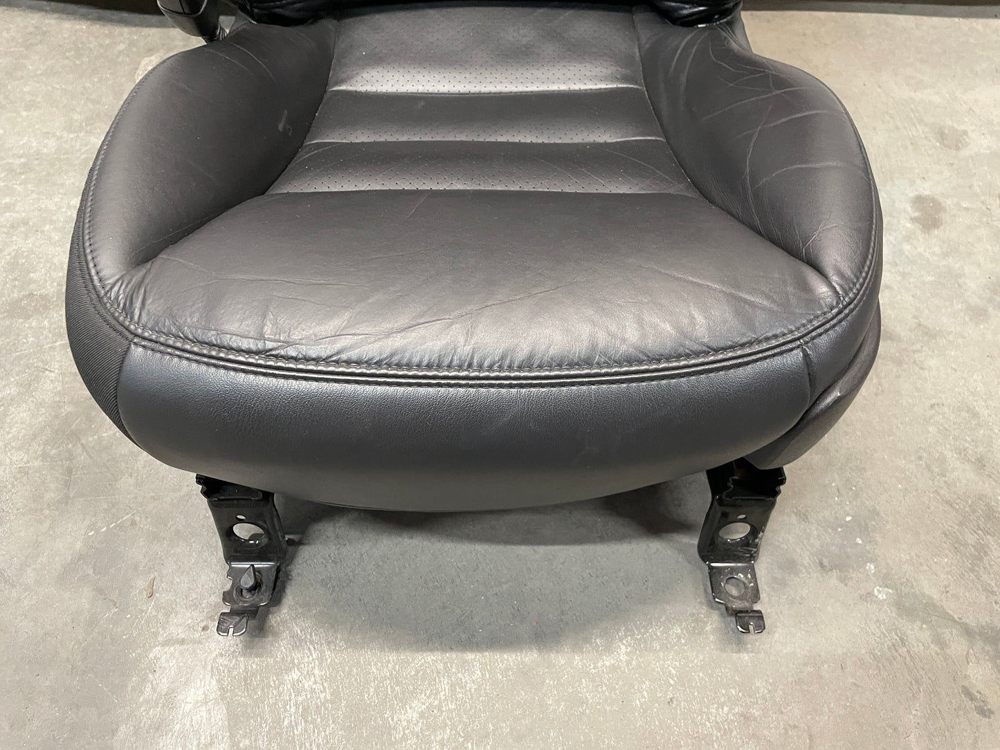 2011 Chevy C6 Corvette Grand Sport Seats Front RH & LH Black Leather OEM - Day's Parts Yard