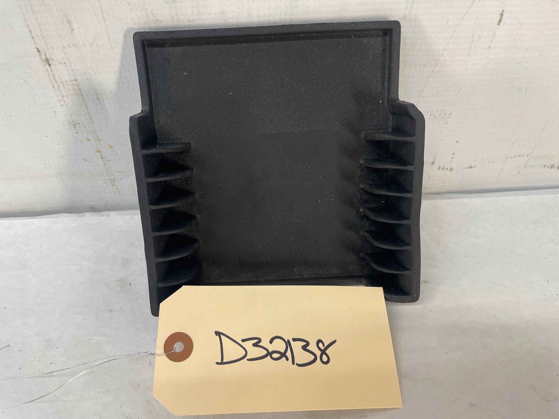 2004 Pontiac GTO Center Console Rubber Liner Insert OEM - Day's Parts Yard