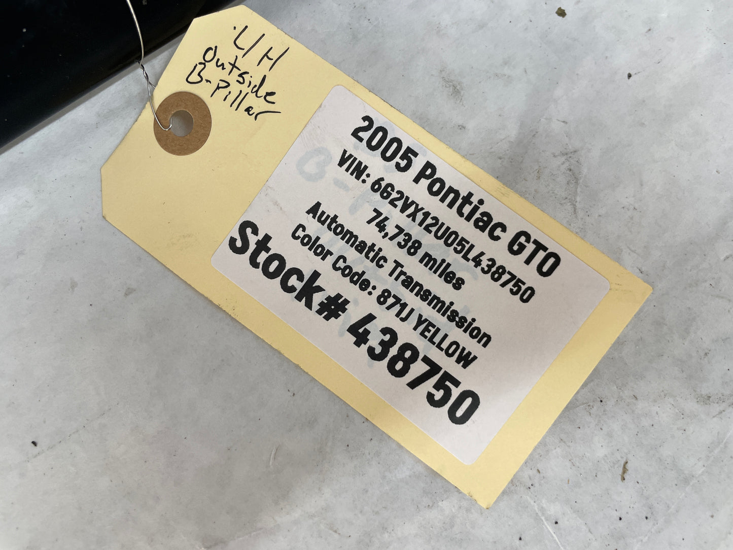 2005 Pontiac GTO LH Driver Exterior B Pillar Window Trim Applique Cover OEM