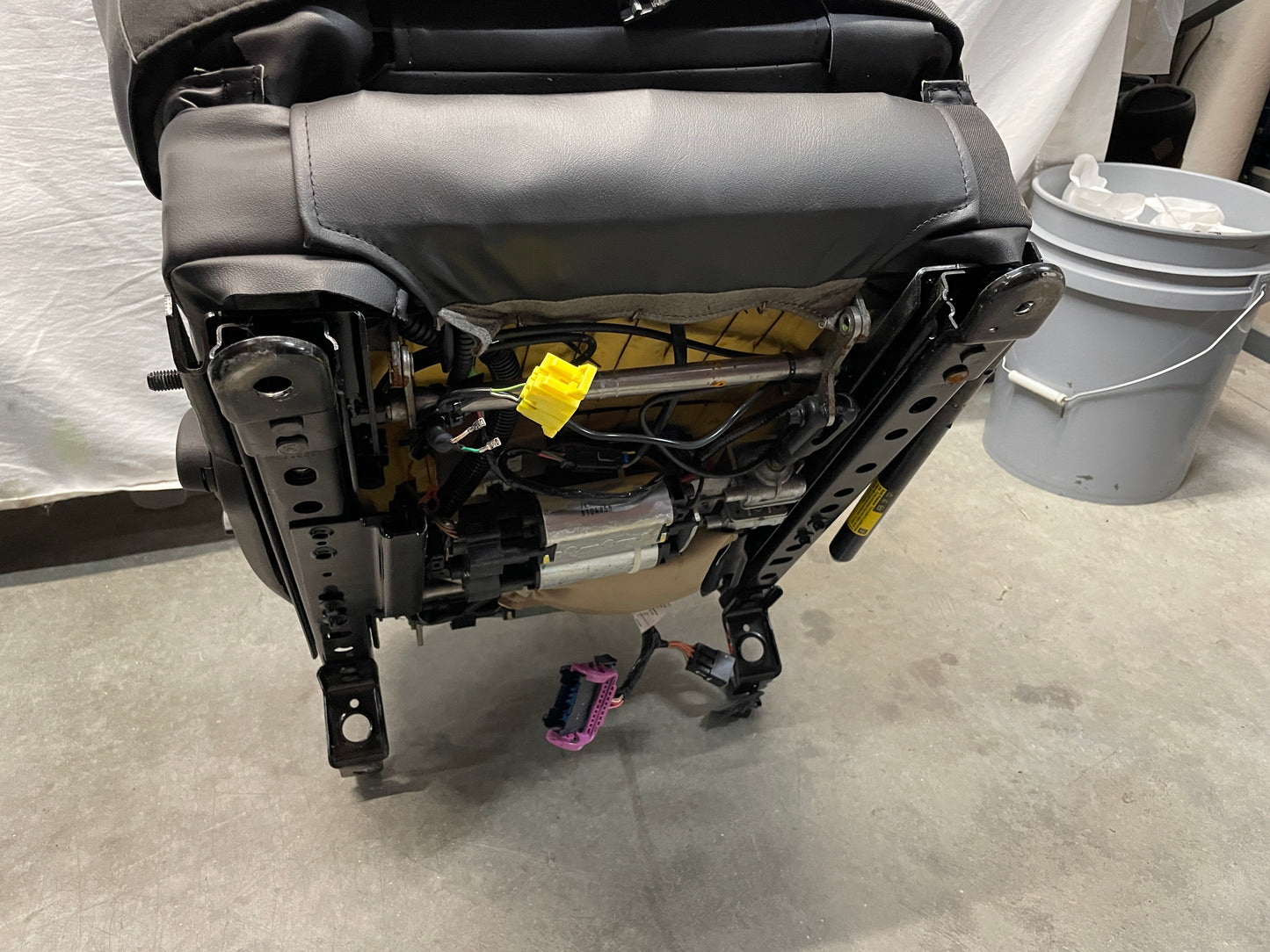 2011 Chevy C6 Corvette Grand Sport Seats Front RH & LH Black Leather OEM - Day's Parts Yard