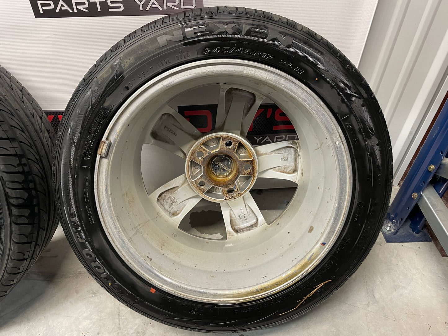 2004 Pontiac GTO Wheels and Tires 17X8 OEM