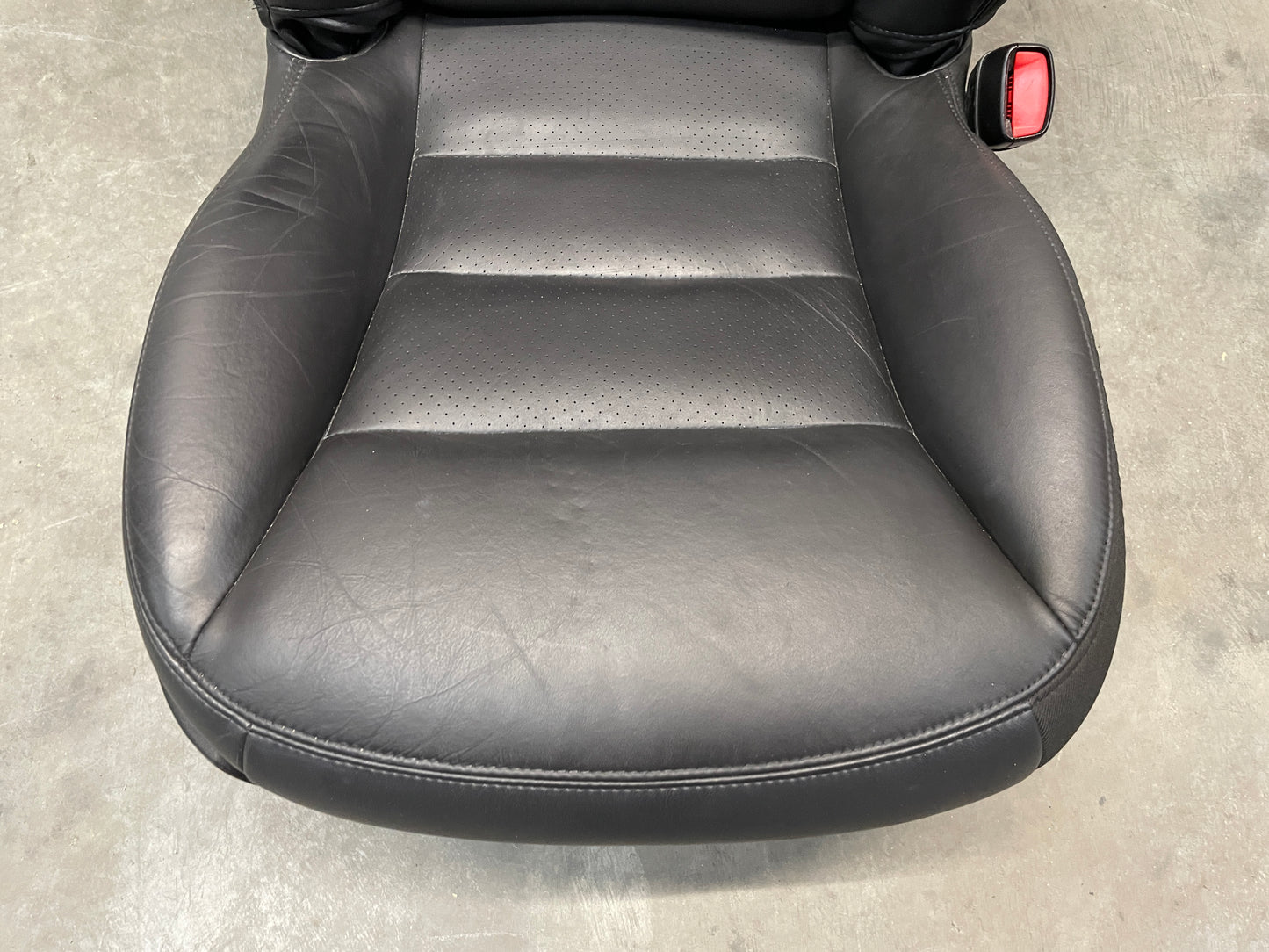 2011 Chevy C6 Corvette Grand Sport Seats Front RH & LH Black Leather OEM - Day's Parts Yard