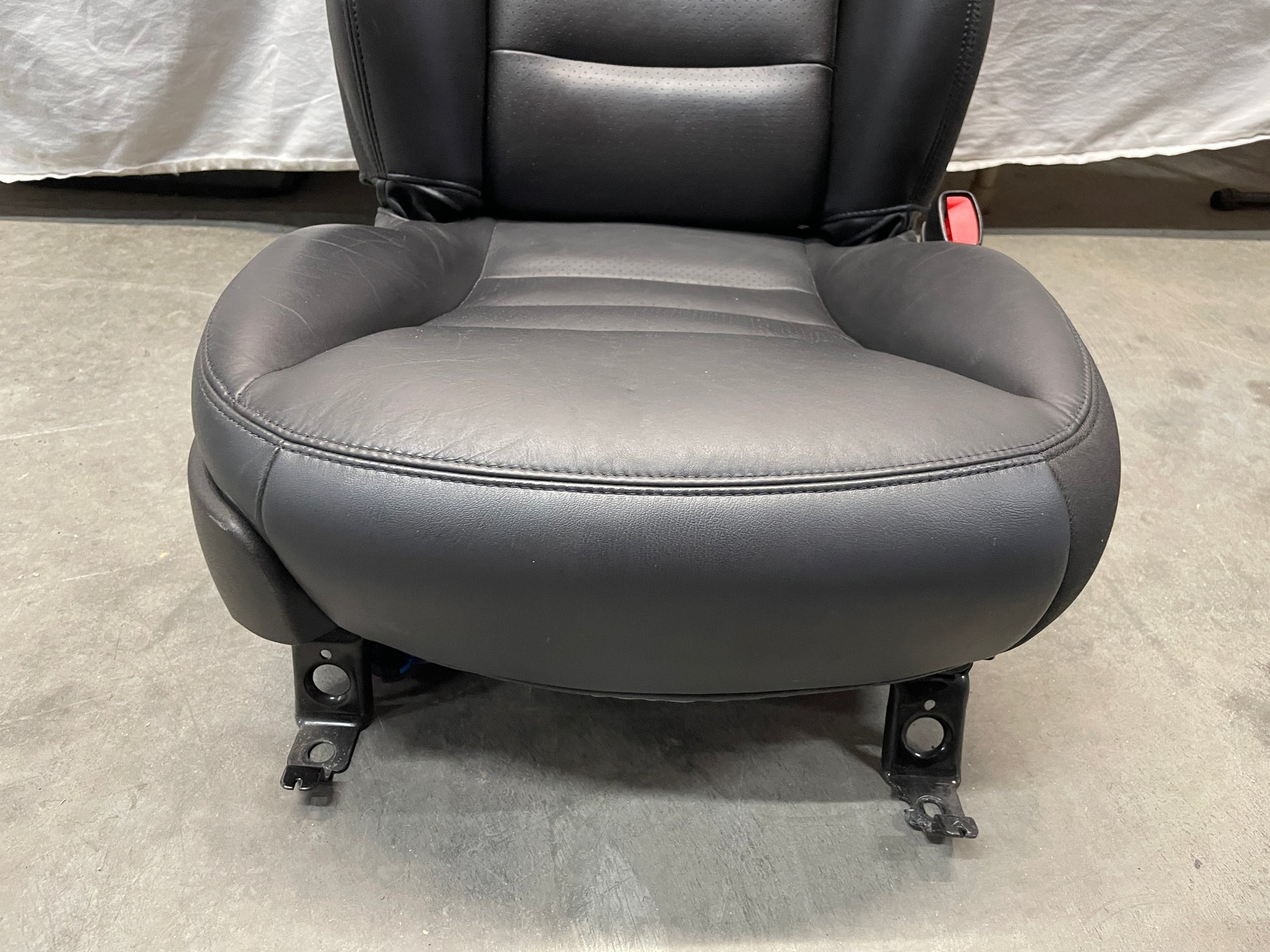 2011 Chevy C6 Corvette Grand Sport Seats Front RH & LH Black Leather OEM - Day's Parts Yard
