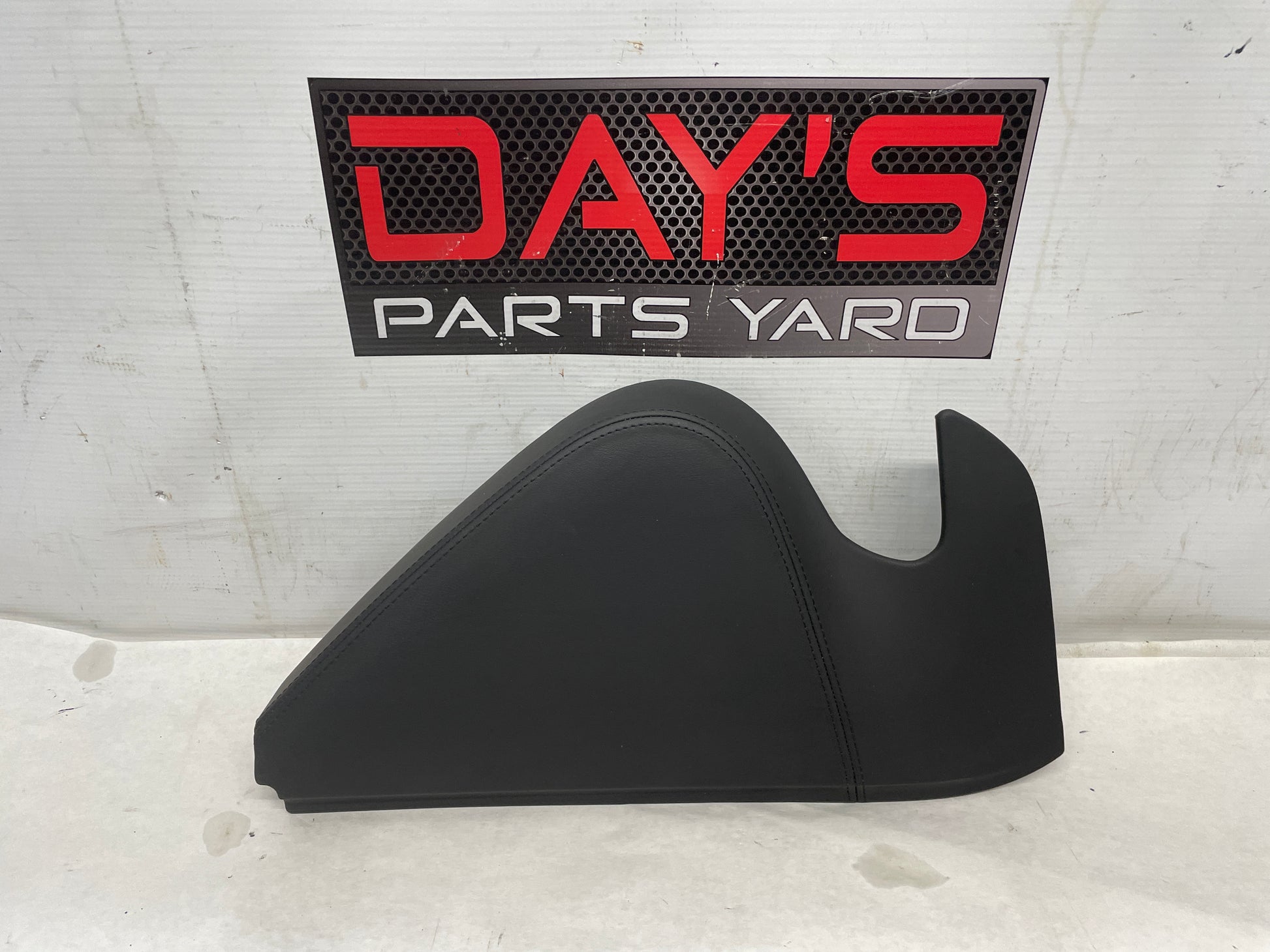2018 Cadillac Escalade RH Passenger Dashboard Fuse Box Cover Trim Panel OEM - Day's Parts Yard