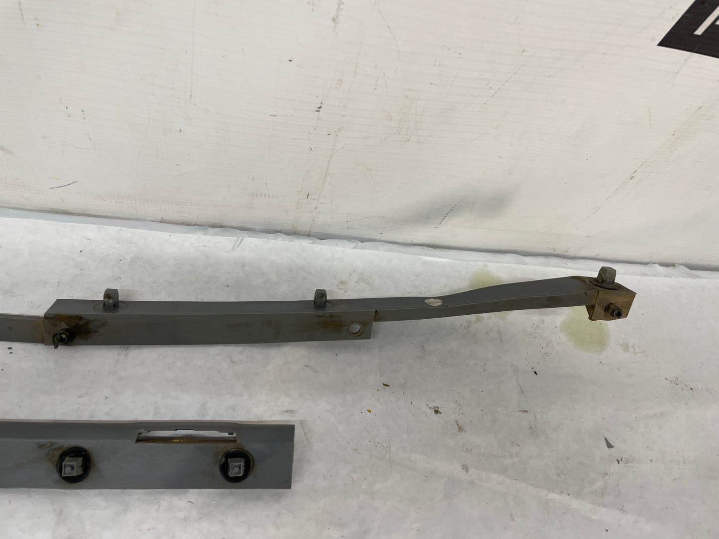 2005 Pontiac GTO RH & LH Rear Bumper Brackets Guides Supports OEM