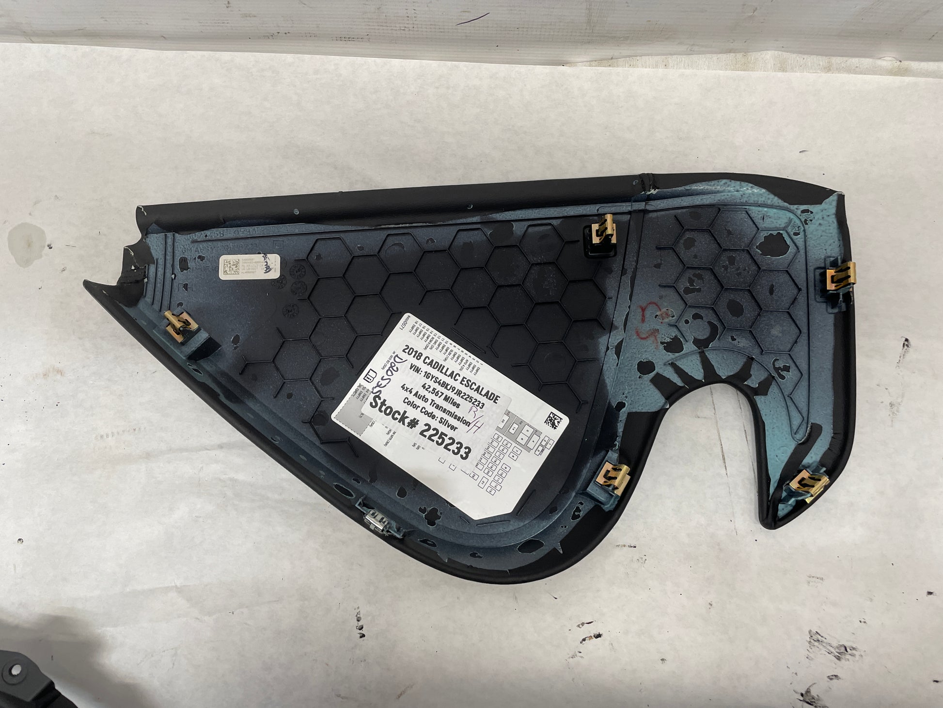 2018 Cadillac Escalade RH Passenger Dashboard Fuse Box Cover Trim Panel OEM - Day's Parts Yard