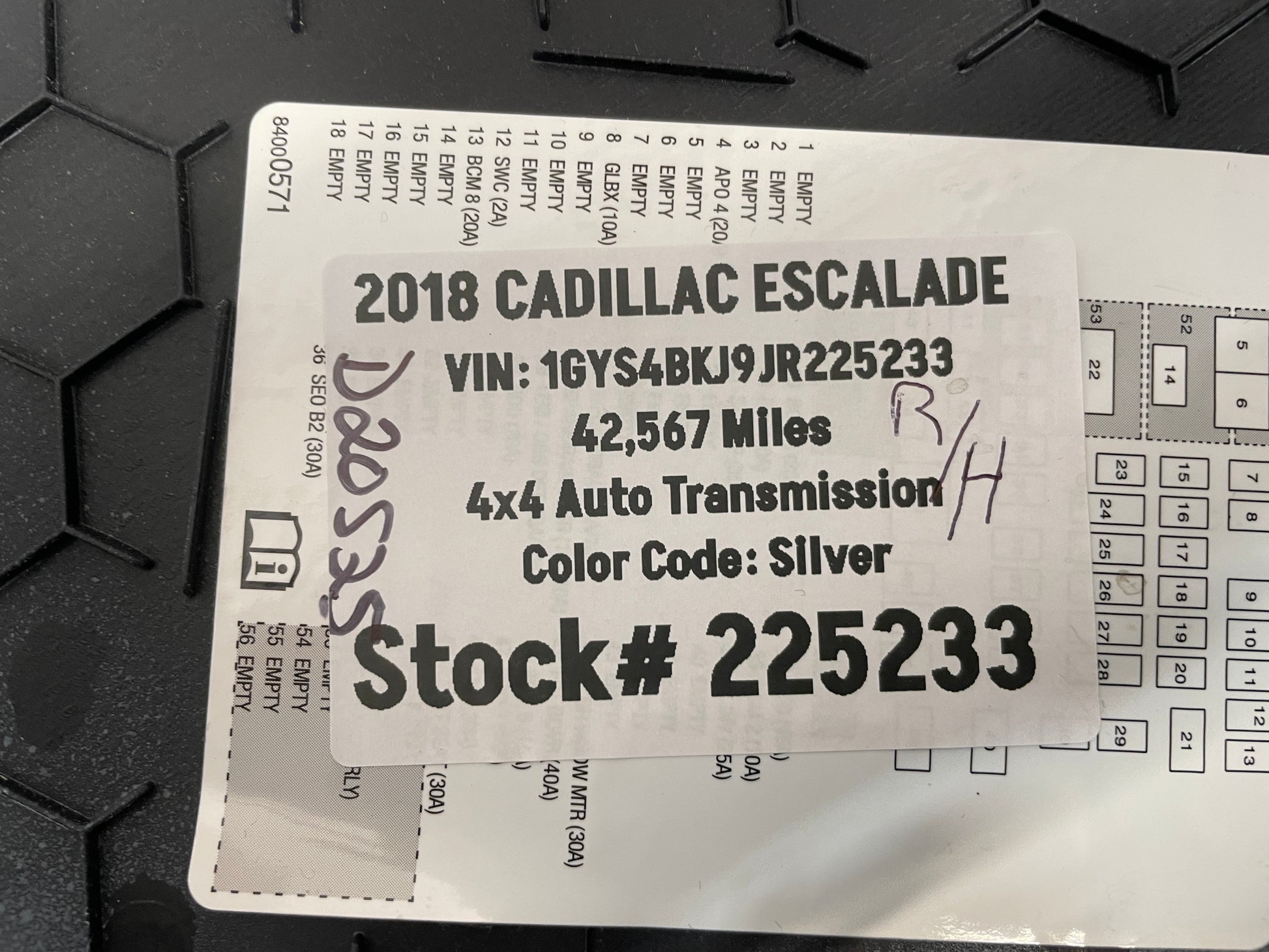 2018 Cadillac Escalade RH Passenger Dashboard Fuse Box Cover Trim Panel OEM - Day's Parts Yard