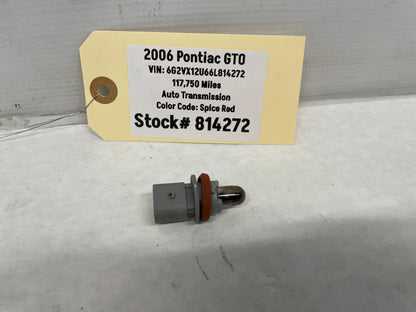 2006 Pontiac GTO Marker Light Turn Signal Bulb Socket OEM - Day's Parts Yard