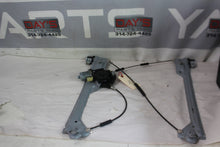2018 GMC Sierra K2500 Denali Front RH Passenger Window Regulator Motor OEM - Day's Parts Yard