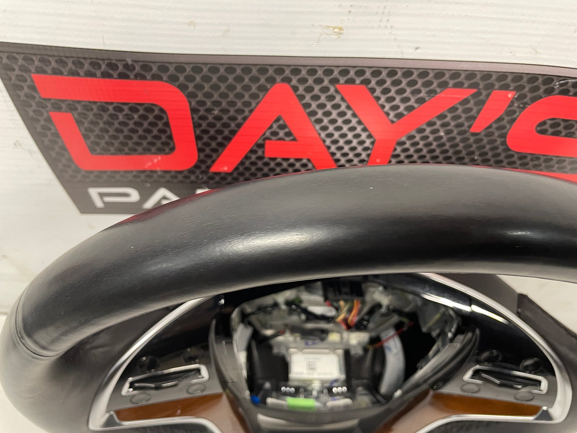 2018 Cadillac Escalade Steering Wheel OEM - Day's Parts Yard