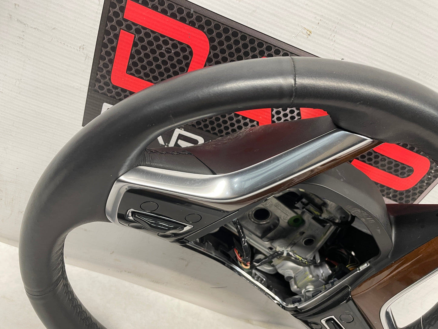 2018 Cadillac Escalade Steering Wheel OEM - Day's Parts Yard