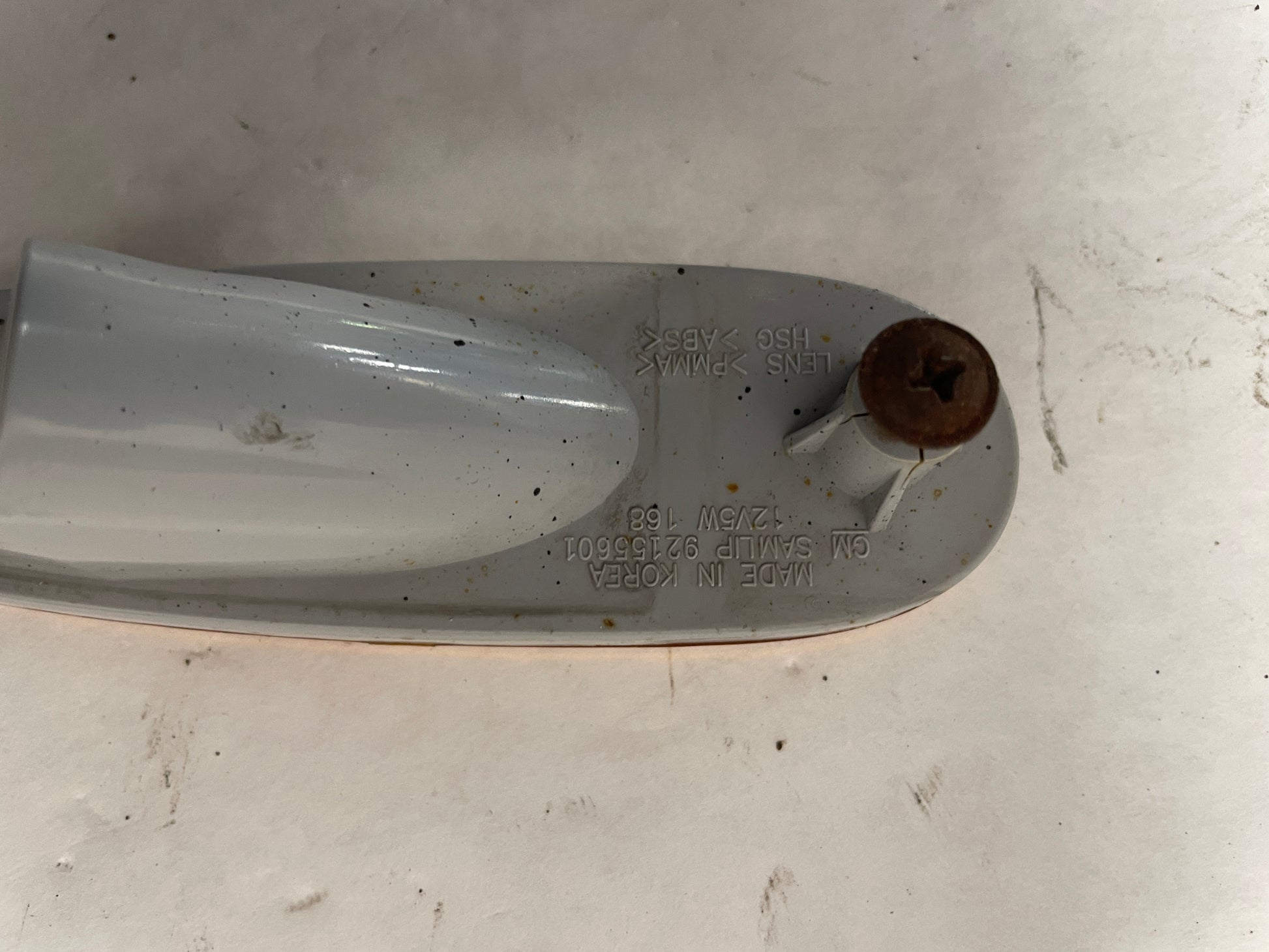 2006 Pontiac GTO RH & LH Front Bumper Turn Signal Marker Lights OEM - Day's Parts Yard
