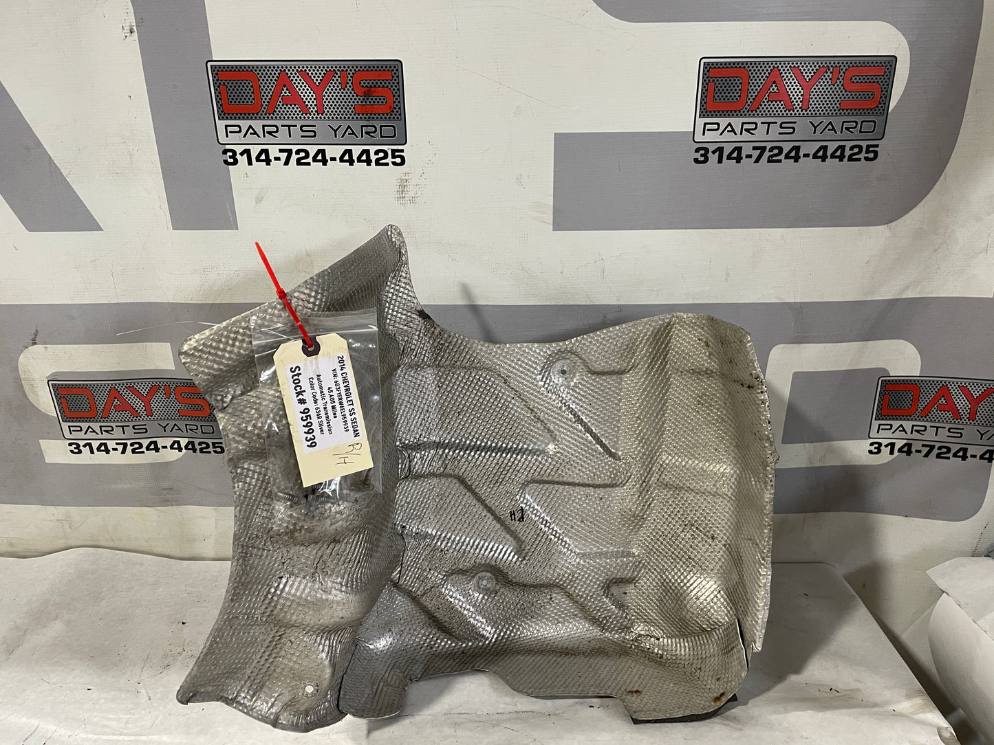 2014 Chevrolet SS Sedan RH Passenger Exhaust Muffler Heat Shield OEM