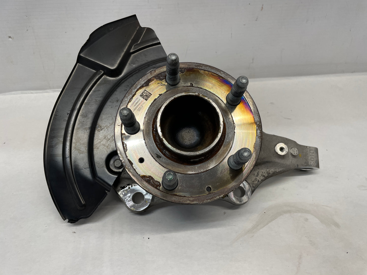 2016 Cadillac ATS-V LH Driver Front Spindle Knuckle Hub Bearing Assembly OEM