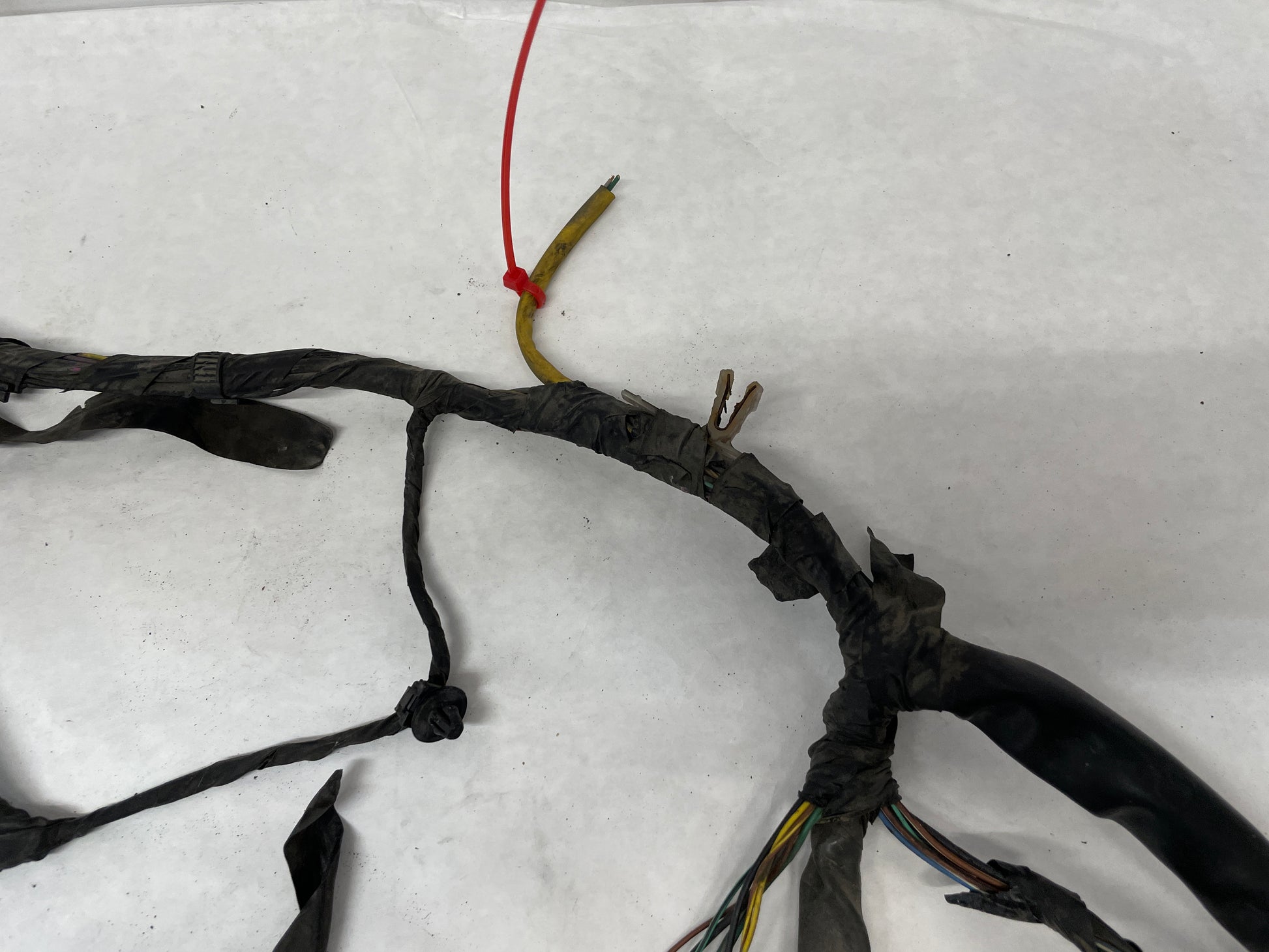 2009 Pontiac G8 Base Radiator Core Support Head Light Lamp Wiring Wire Harness OEM - Day's Parts Yard