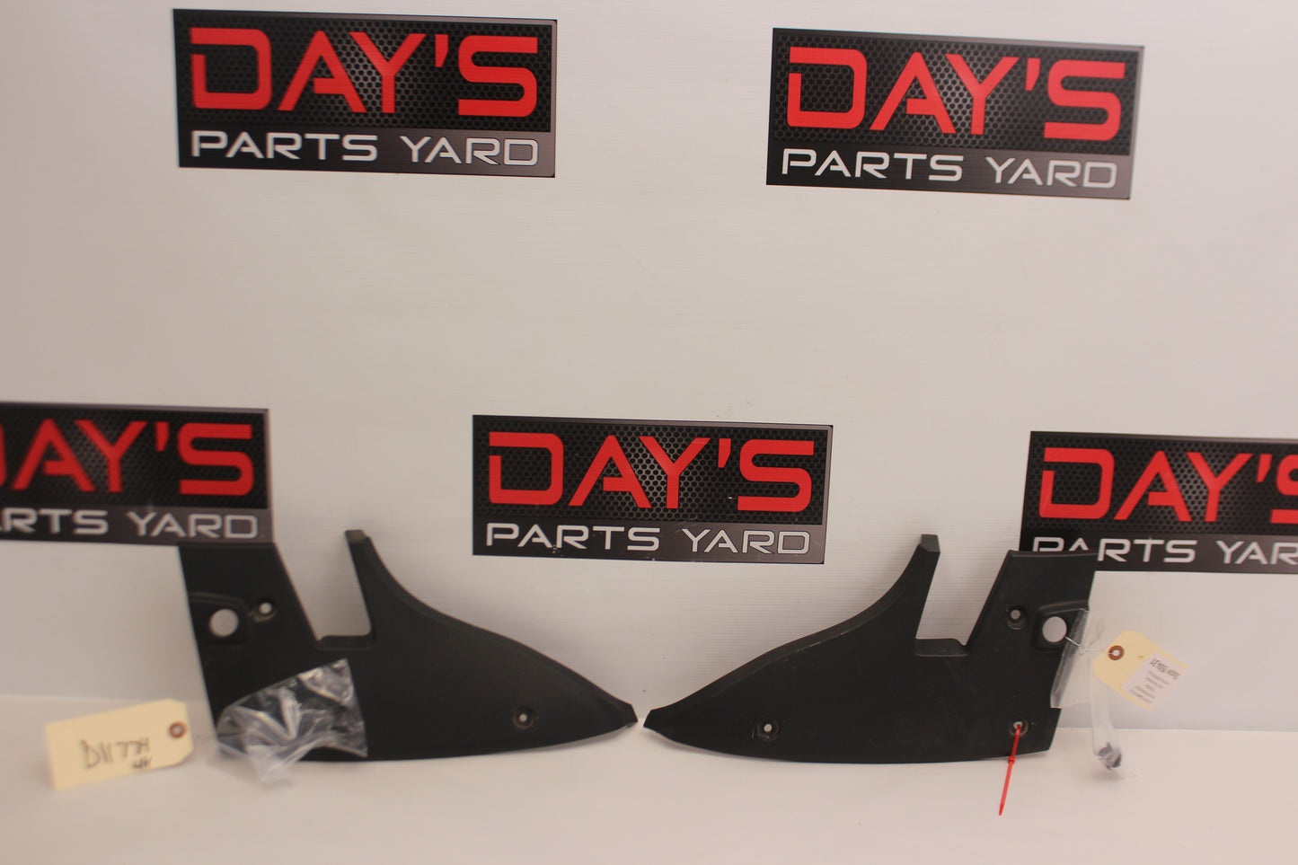 2019 Chevy Camaro SS 1LE RH & LH Tail Light Taillight Filler Panel Cover OEM