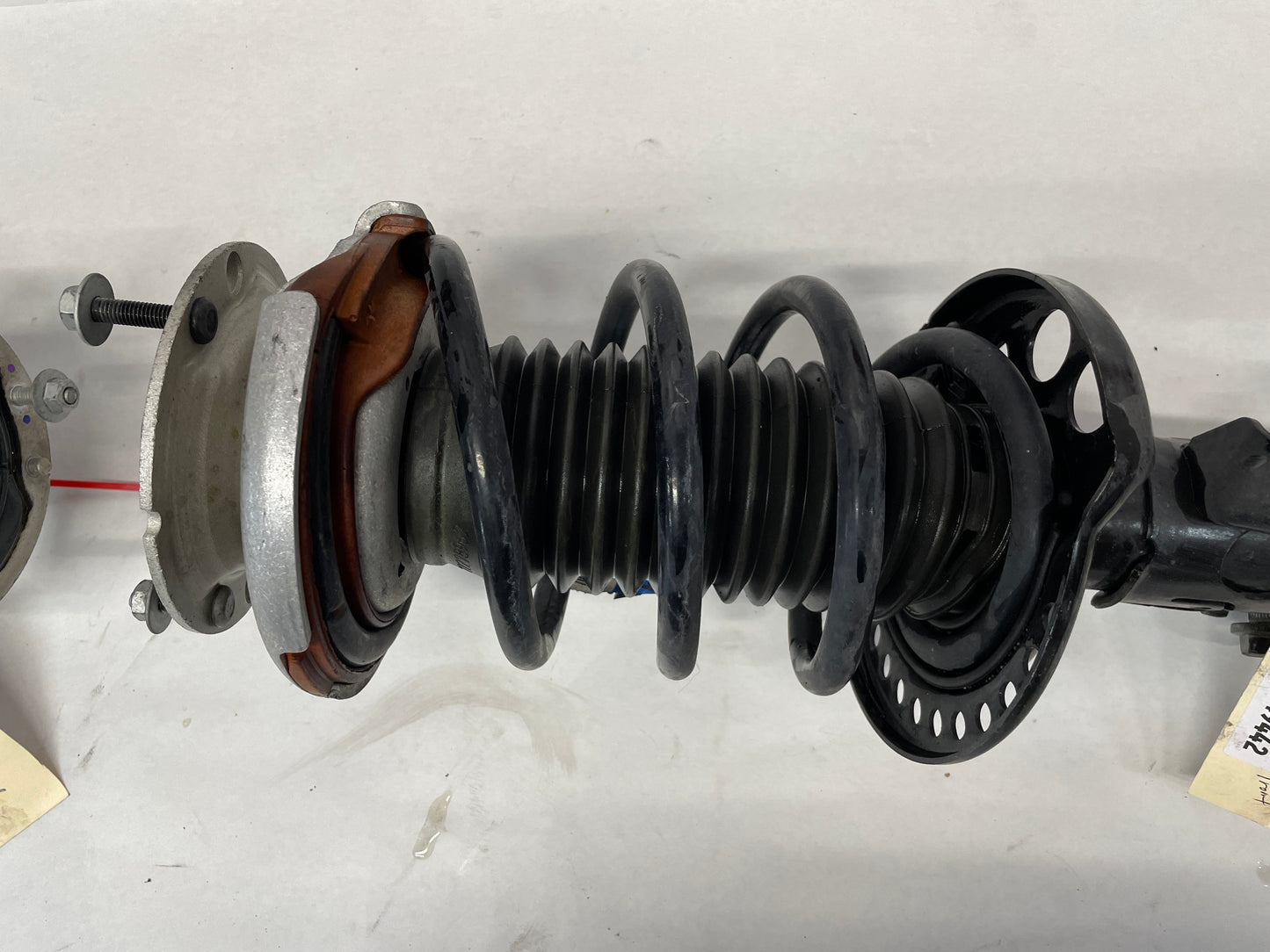 2016 Cadillac ATS-V Coupe Front Magnetic Ride Strut Assembly RH & LH OEM