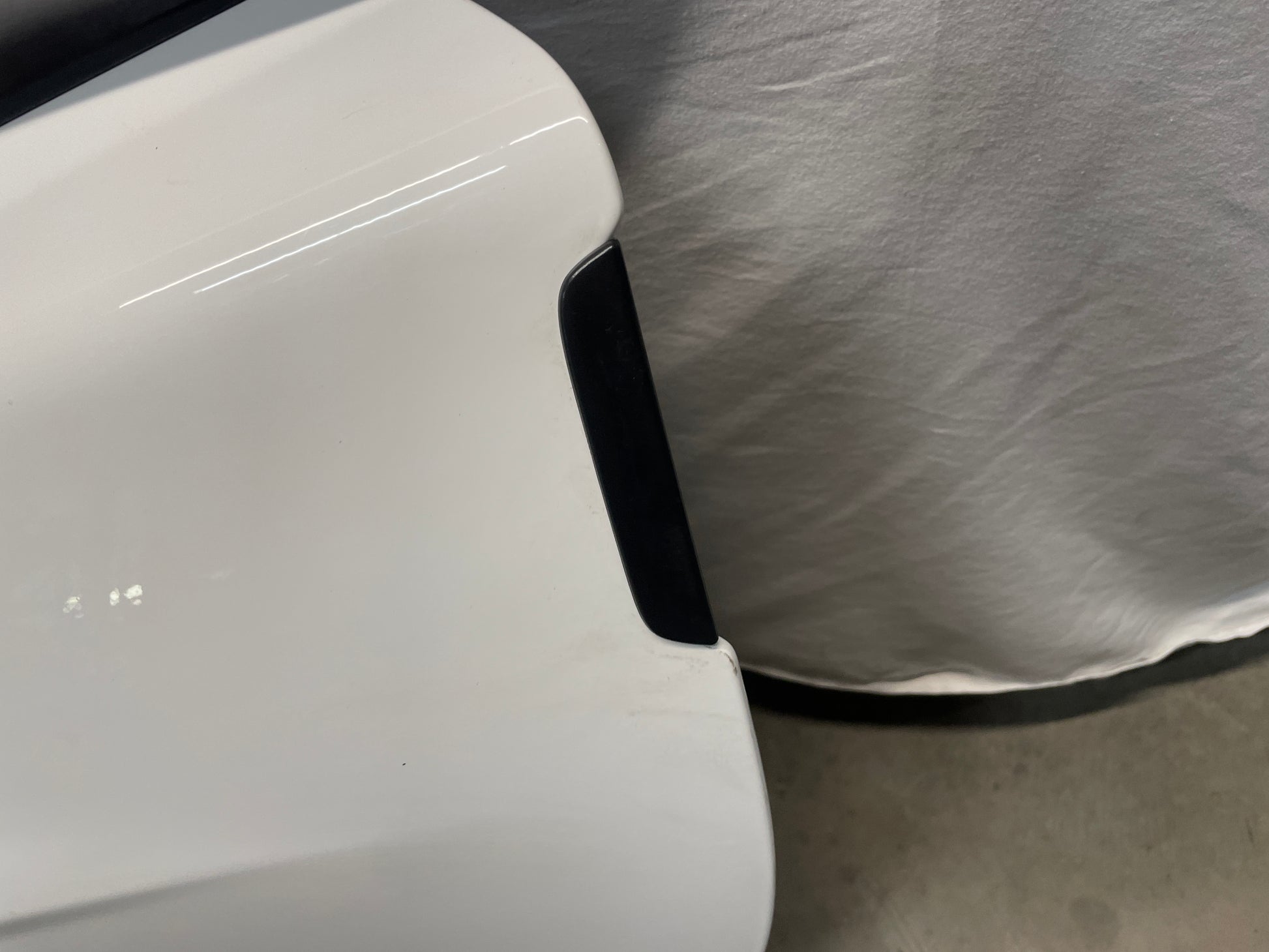 2005 Chevy C6 Corvette LH Driver Front Exterior Door White OEM - Day's Parts Yard