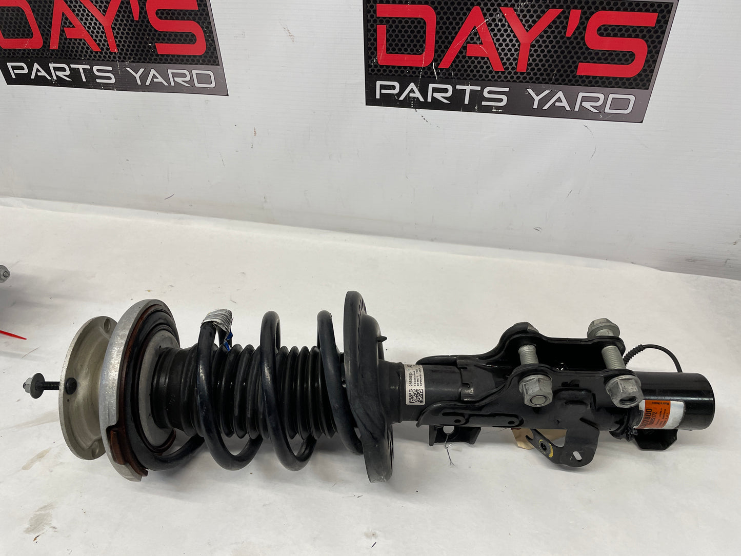 2016 Cadillac ATS-V Coupe Front Magnetic Ride Strut Assembly RH & LH OEM