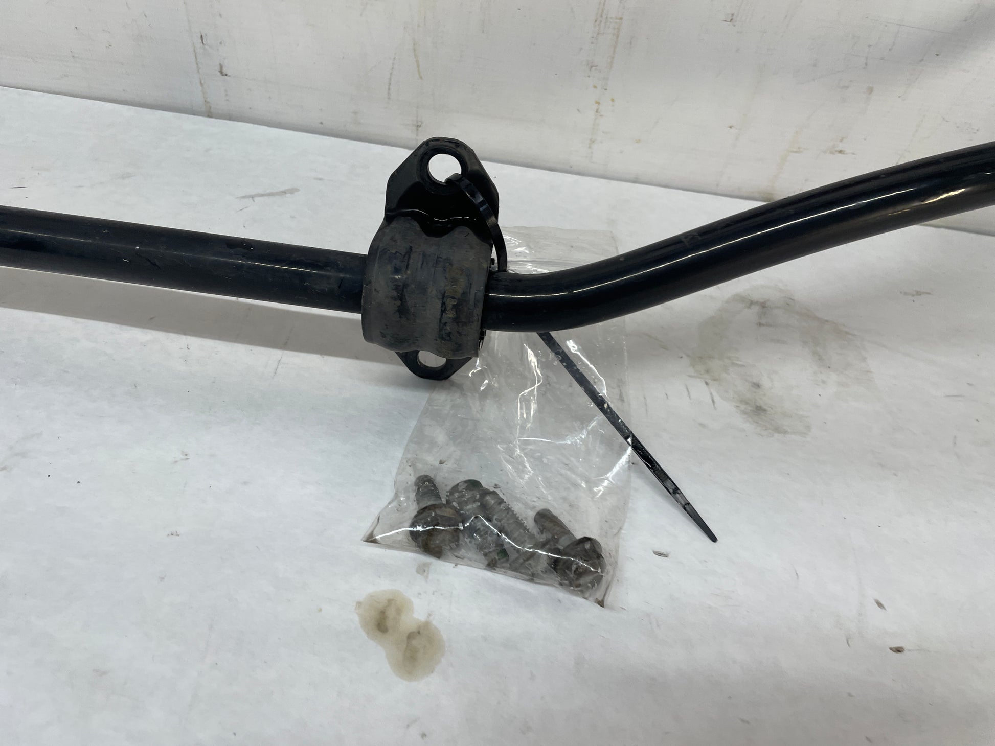 2014 Chevy Camaro SS Rear Suspension Stabilizer Sway Bar OEM - Day's Parts Yard