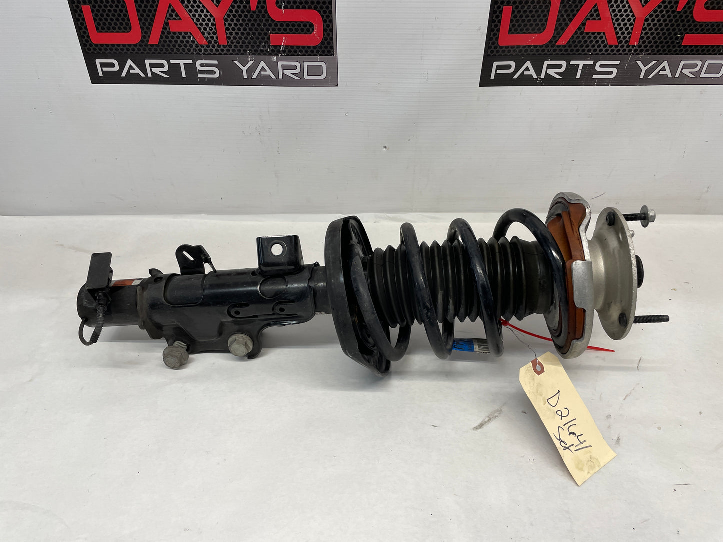 2016 Cadillac ATS-V Coupe Front Magnetic Ride Strut Assembly RH & LH OEM