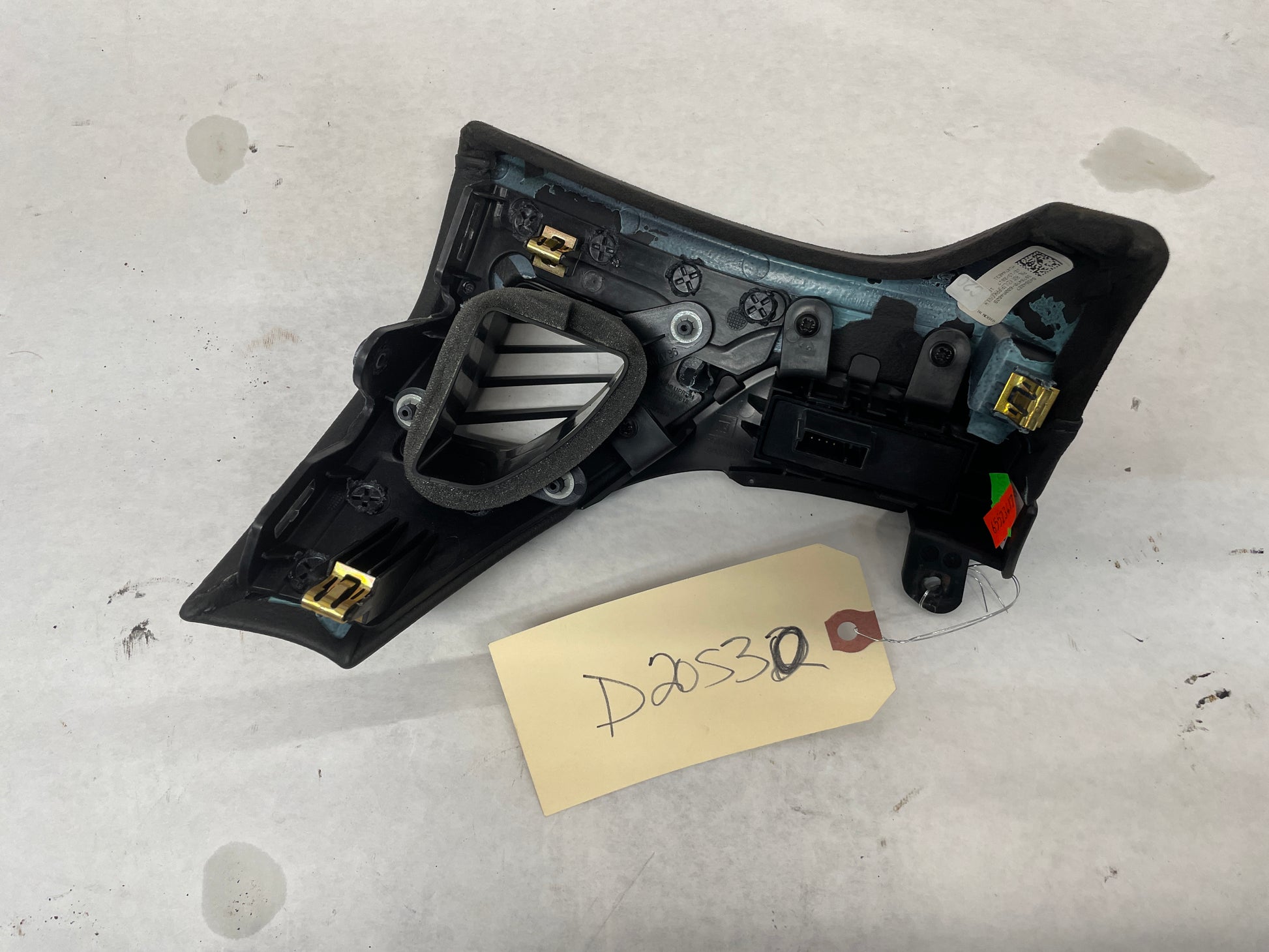 2018 Cadillac Escalade LH Driver Dash Defrost Vent / Control Switch Panel OEM - Day's Parts Yard