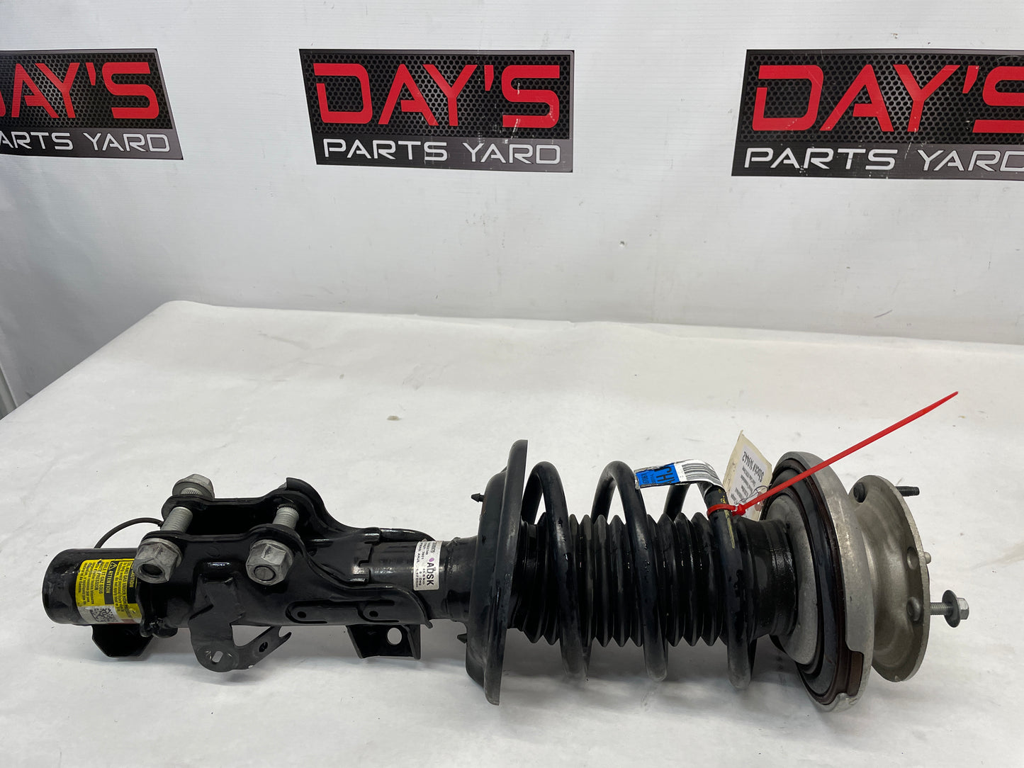 2016 Cadillac ATS-V Coupe Front Magnetic Ride Strut Assembly RH & LH OEM