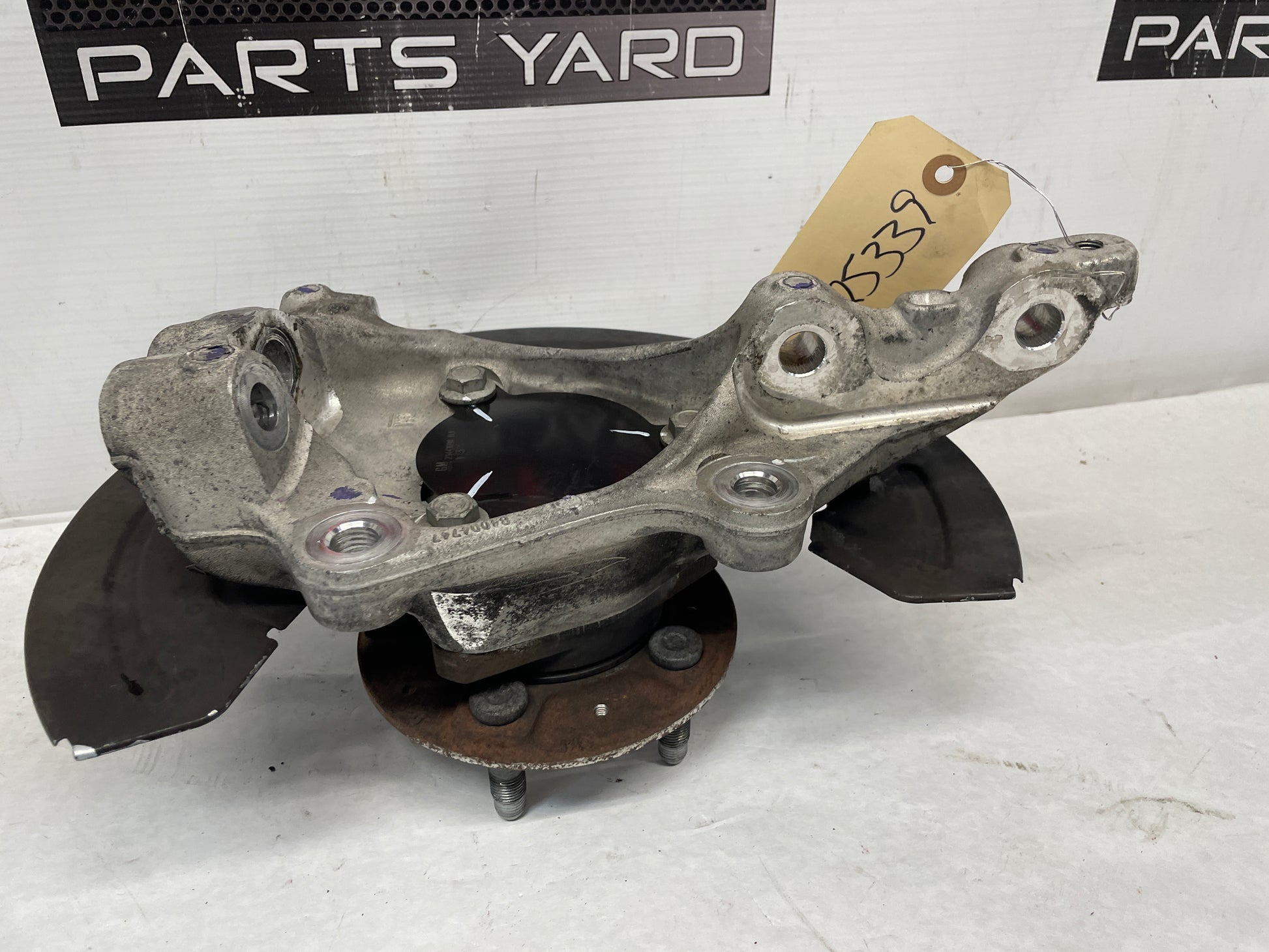 2020 Chevy Camaro SS LZ RH Passenger Front Spindle Knuckle Hub Wheel Bearing OEM - Day's Parts Yard