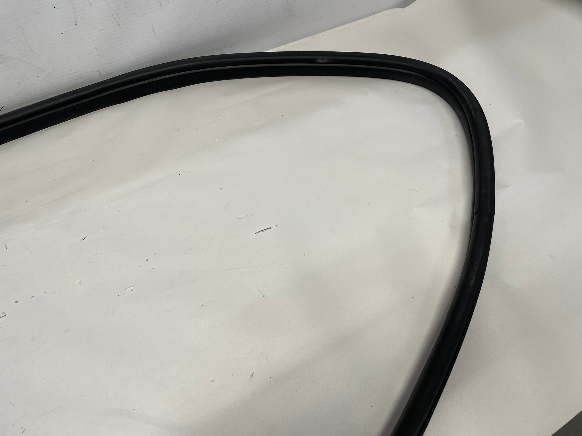 2015 Chevy SS Sedan RH Passenger Front Door Weather Strip Rubber Seal OEM - Day's Parts Yard