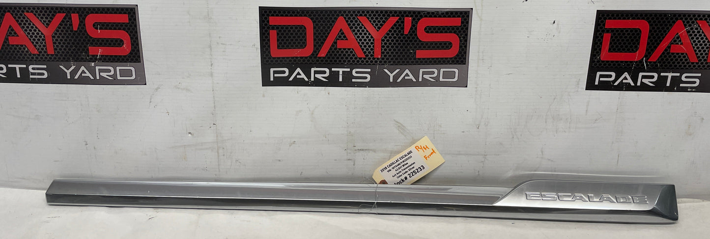2018 Cadillac Escalade RH Passenger Front Door Molding Trim OEM - Day's Parts Yard