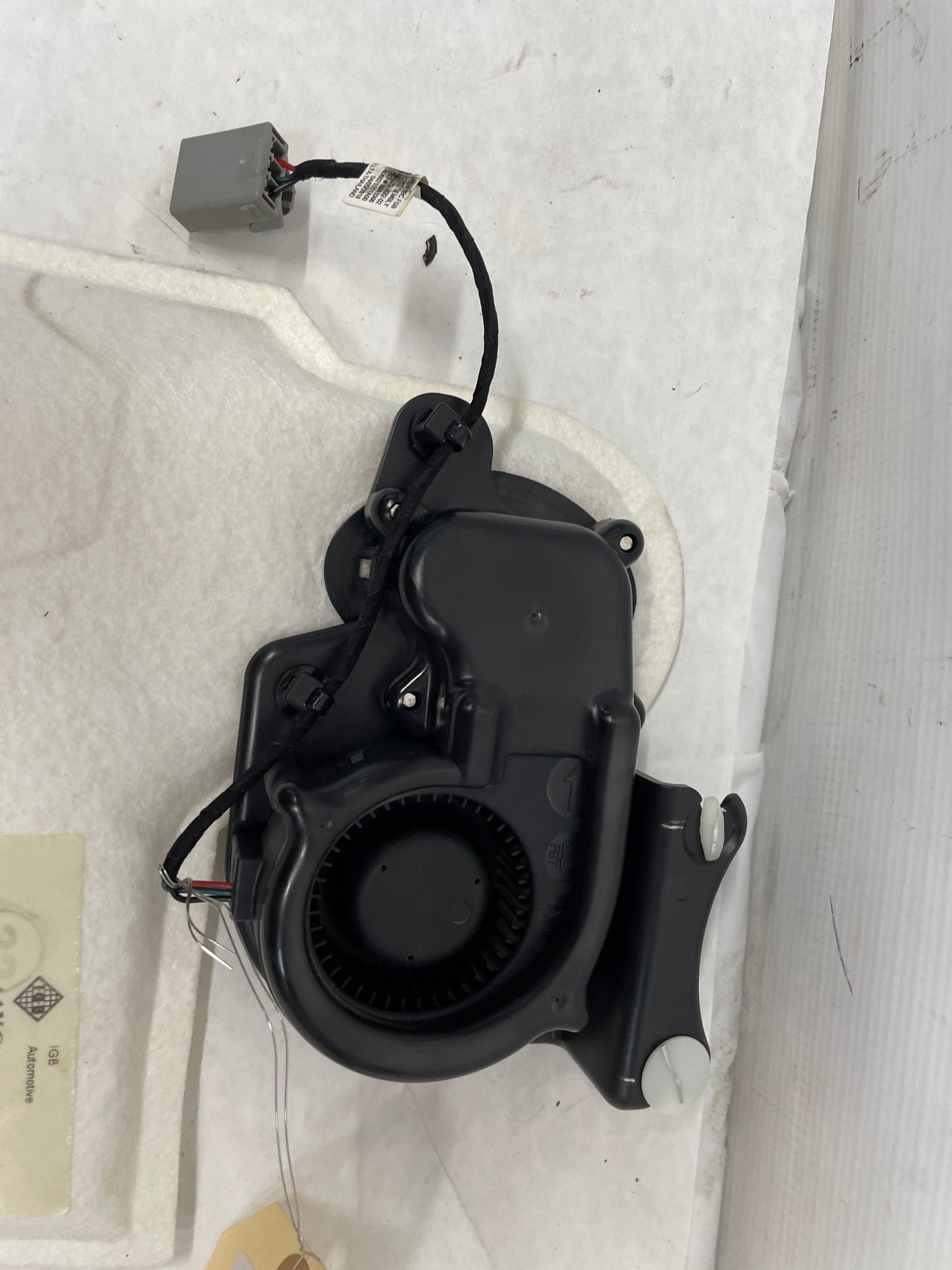 2019 Chevy Camaro SS RH Passenger Seat Back Mat OEM - Day's Parts Yard