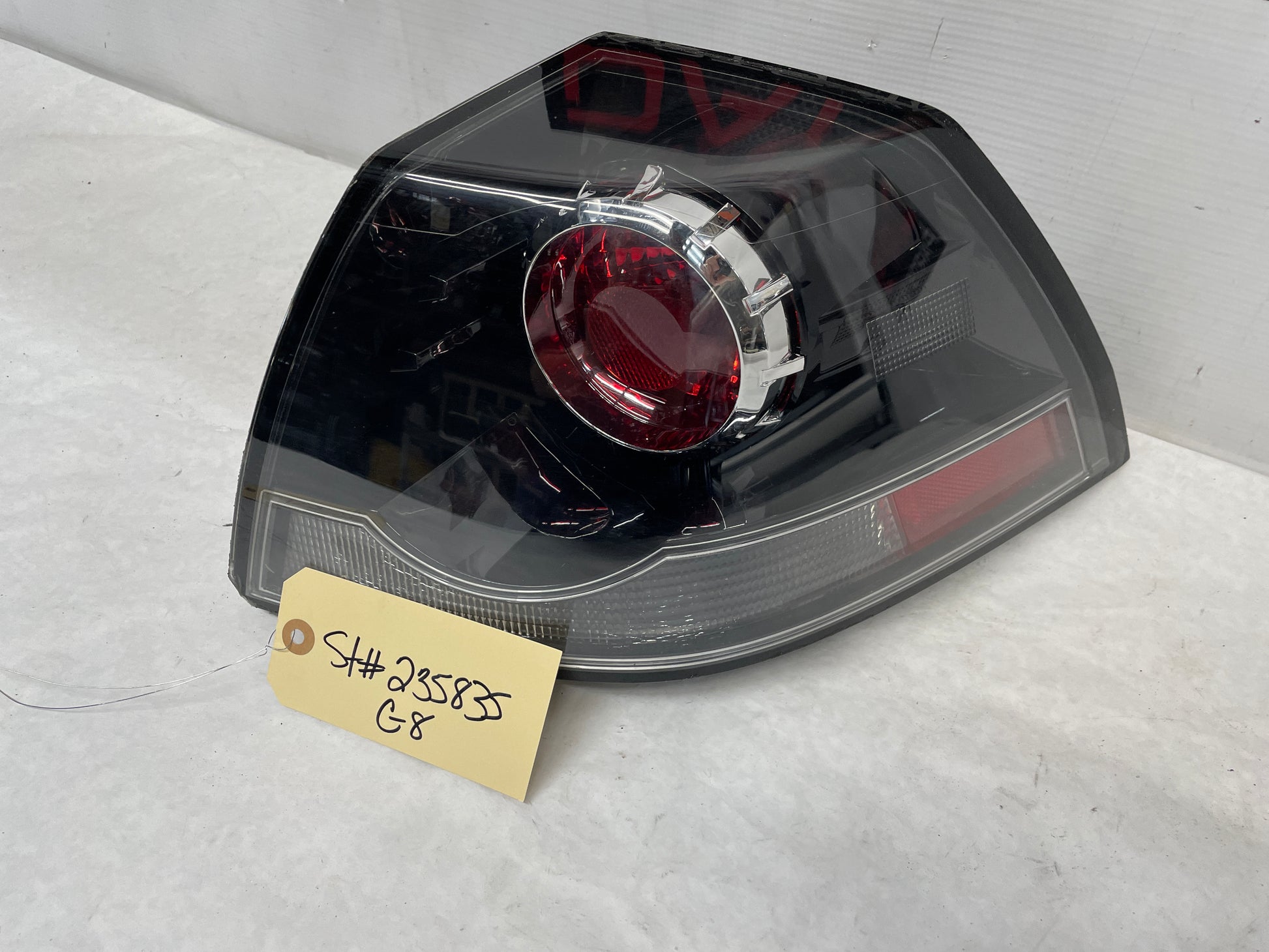 2009 Pontiac G8 Base RH Passenger Tail Light Taillight Lamp OEM - Day's Parts Yard