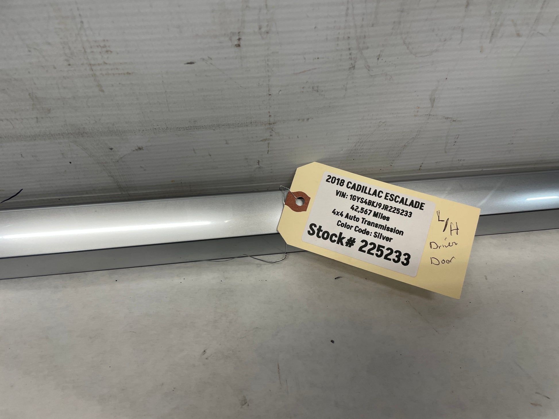 2018 Cadillac Escalade LH Driver Front Door Molding Trim OEM - Day's Parts Yard