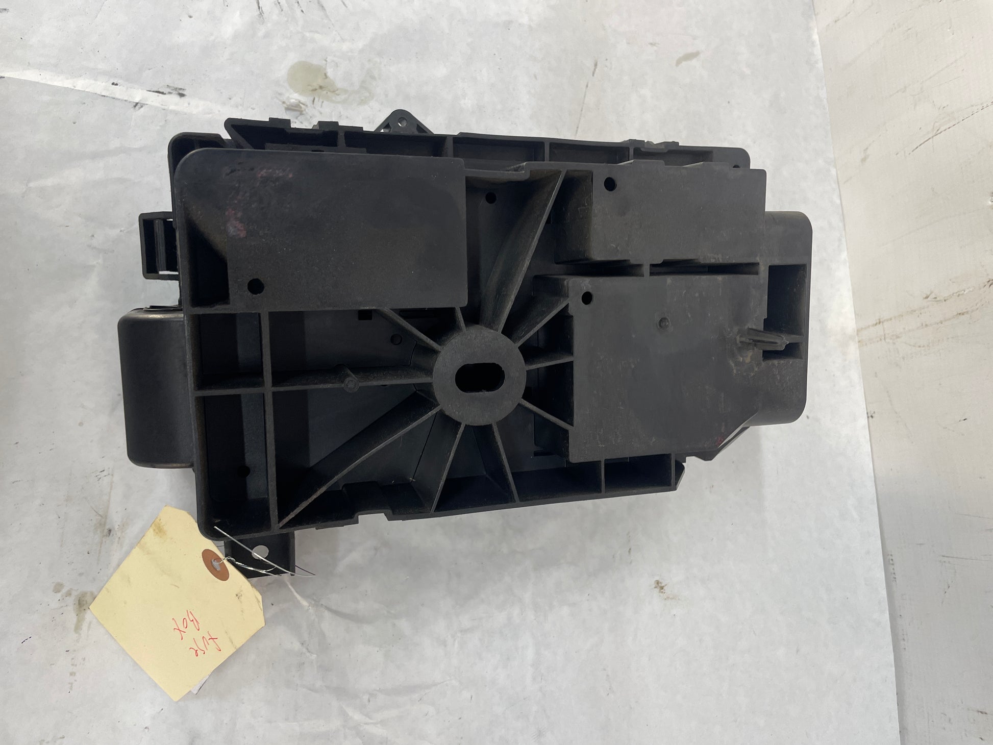 2014 Chevy Camaro SS Accessory Wiring Junction Fuse Relay Box Block OEM - Day's Parts Yard