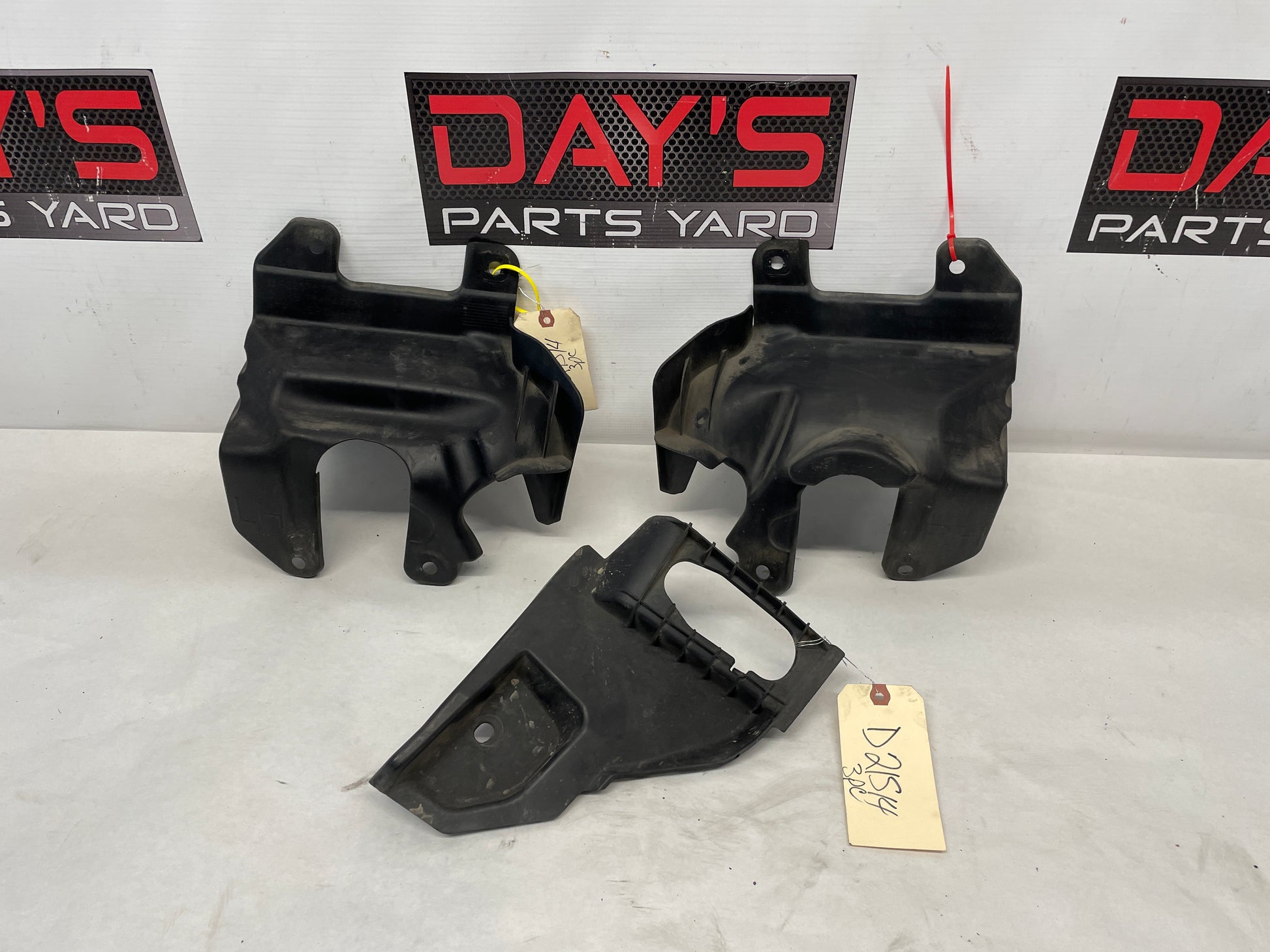 2014 Chevy SS Sedan RH & LH Rubber Splash Shield Cradle Covers OEM - Day's Parts Yard