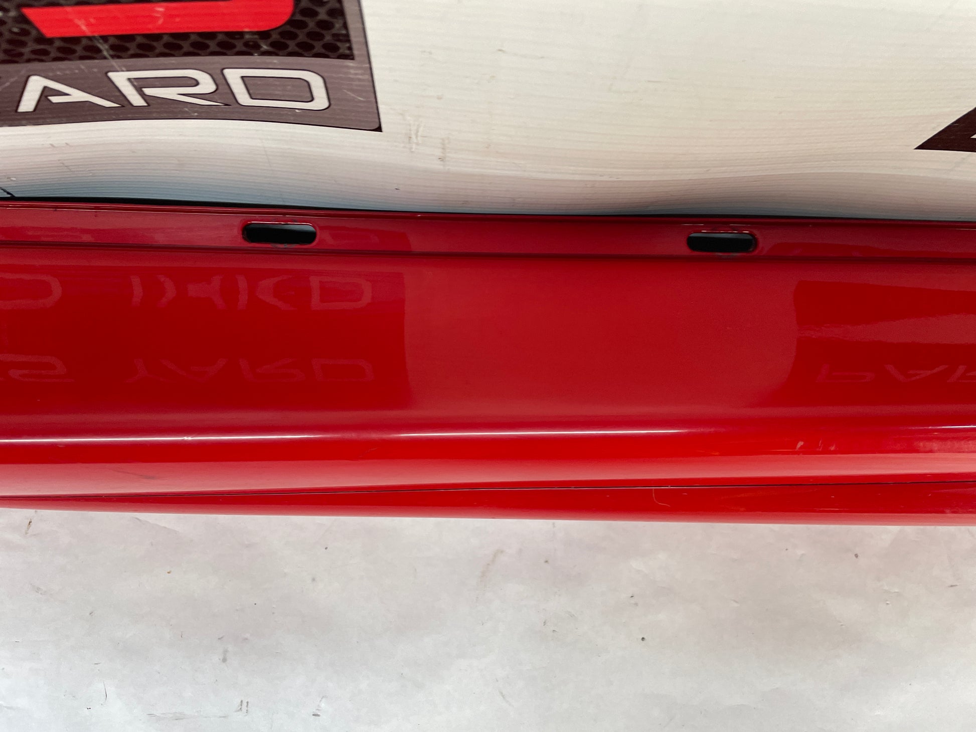 2005 Pontiac GTO LH Driver Rocker Molding Side Skirt Trim Panel OEM - Day's Parts Yard