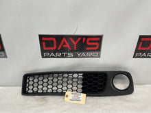 2009 Pontiac G8 GT LH Driver Front Bumper Lower Fog Light Grill Grille OEM - Day's Parts Yard