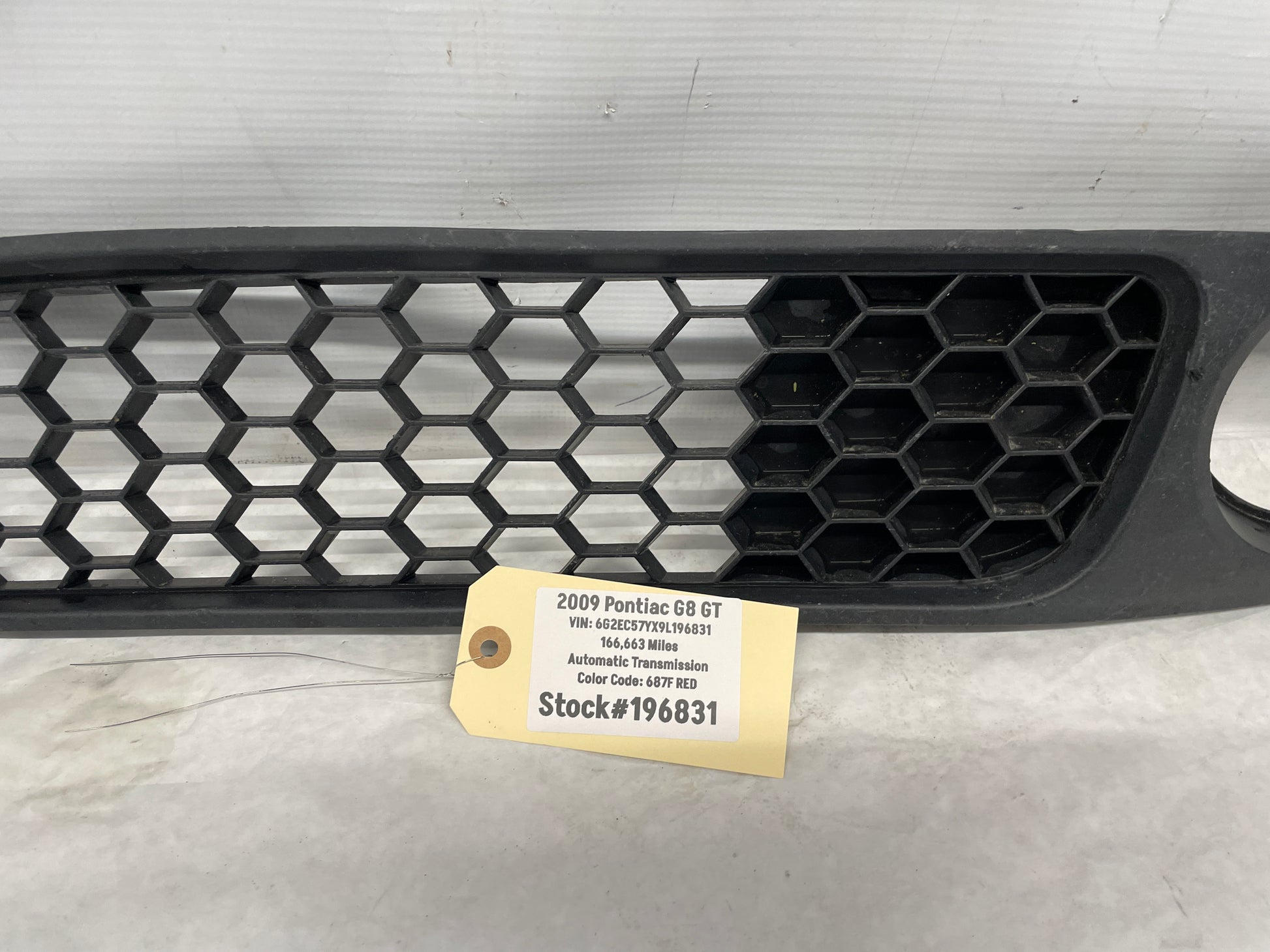 2009 Pontiac G8 GT LH Driver Front Bumper Lower Fog Light Grill Grille OEM - Day's Parts Yard