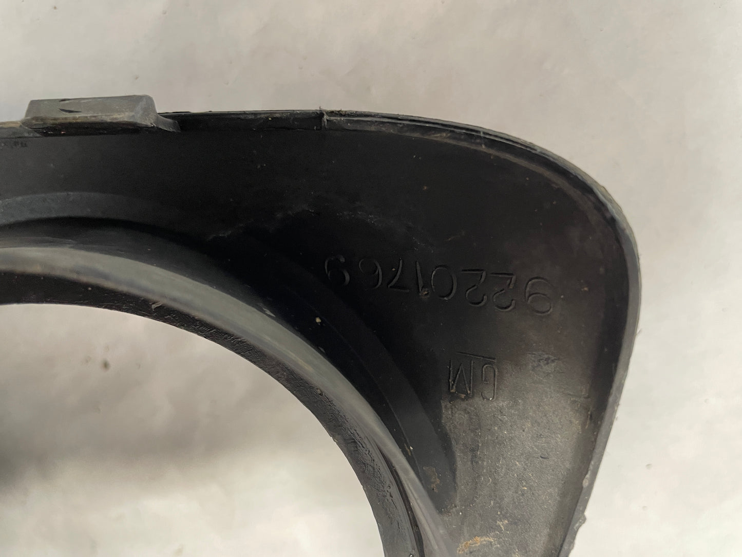 2009 Pontiac G8 GT LH Driver Front Bumper Lower Fog Light Grill Grille OEM - Day's Parts Yard