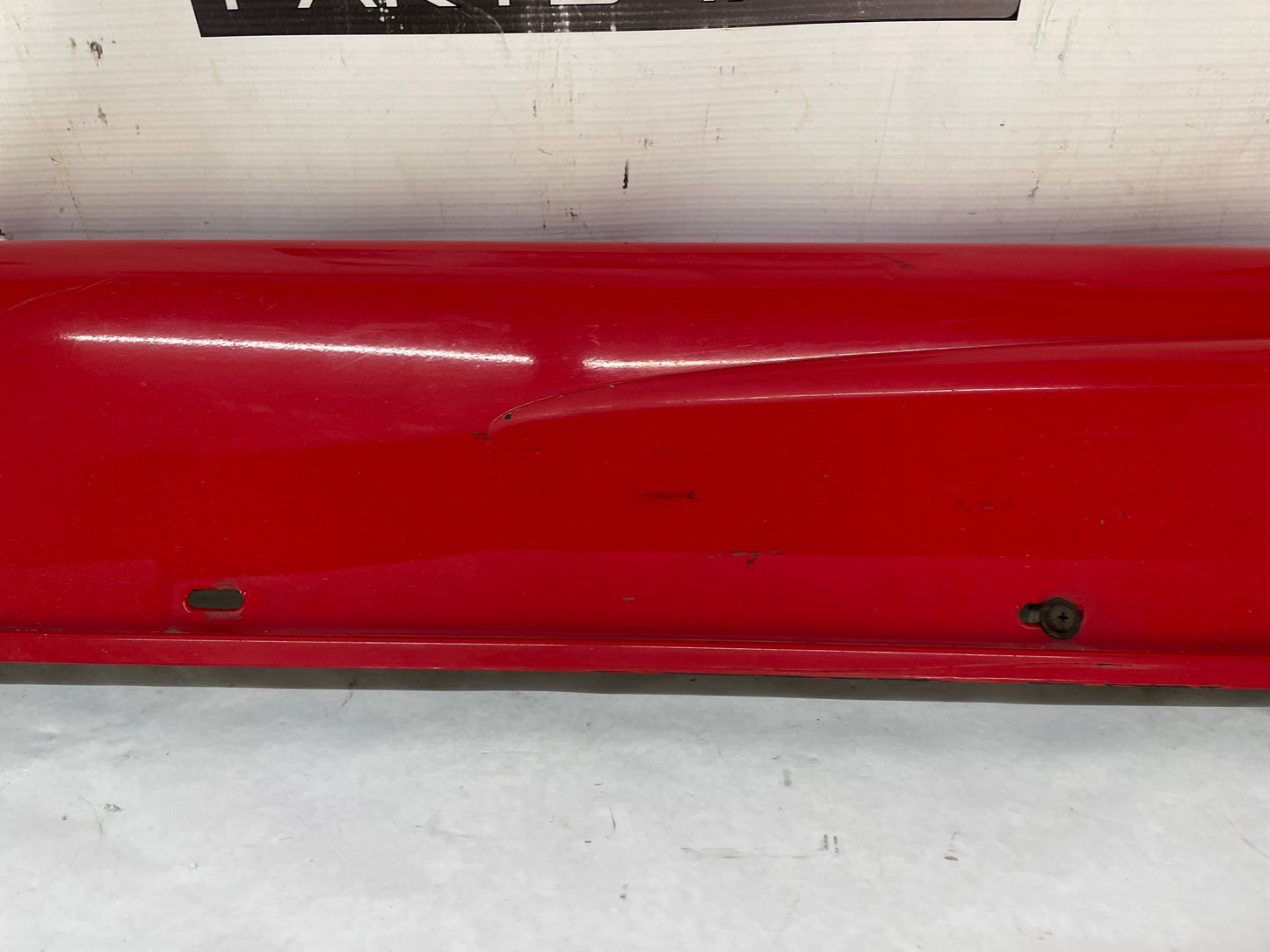 2005 Pontiac GTO LH Driver Rocker Molding Side Skirt Trim Panel OEM - Day's Parts Yard