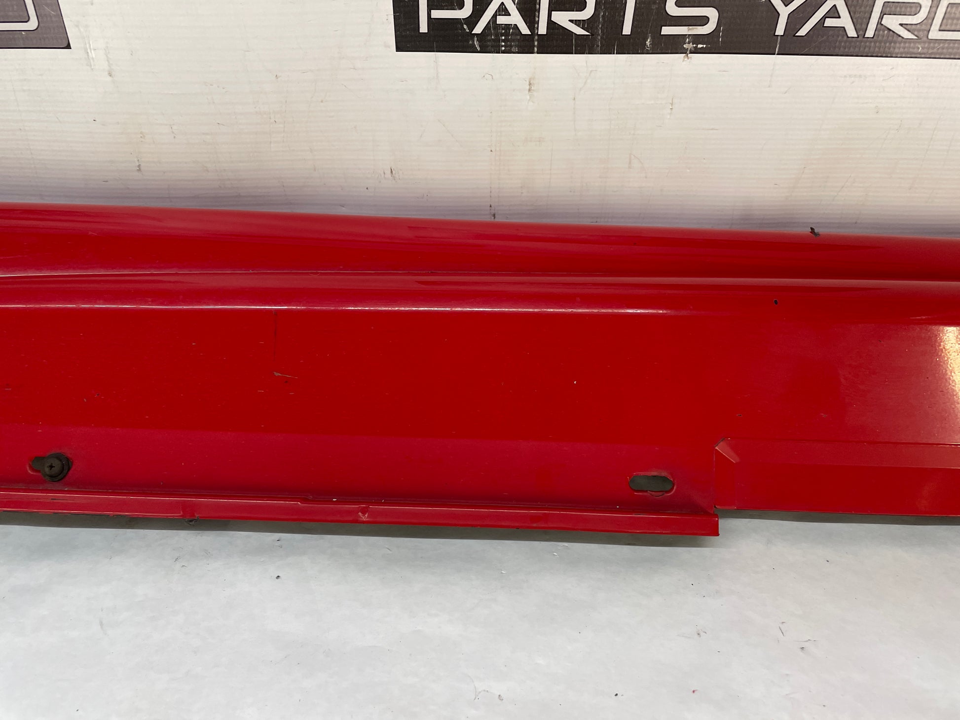 2005 Pontiac GTO LH Driver Rocker Molding Side Skirt Trim Panel OEM - Day's Parts Yard